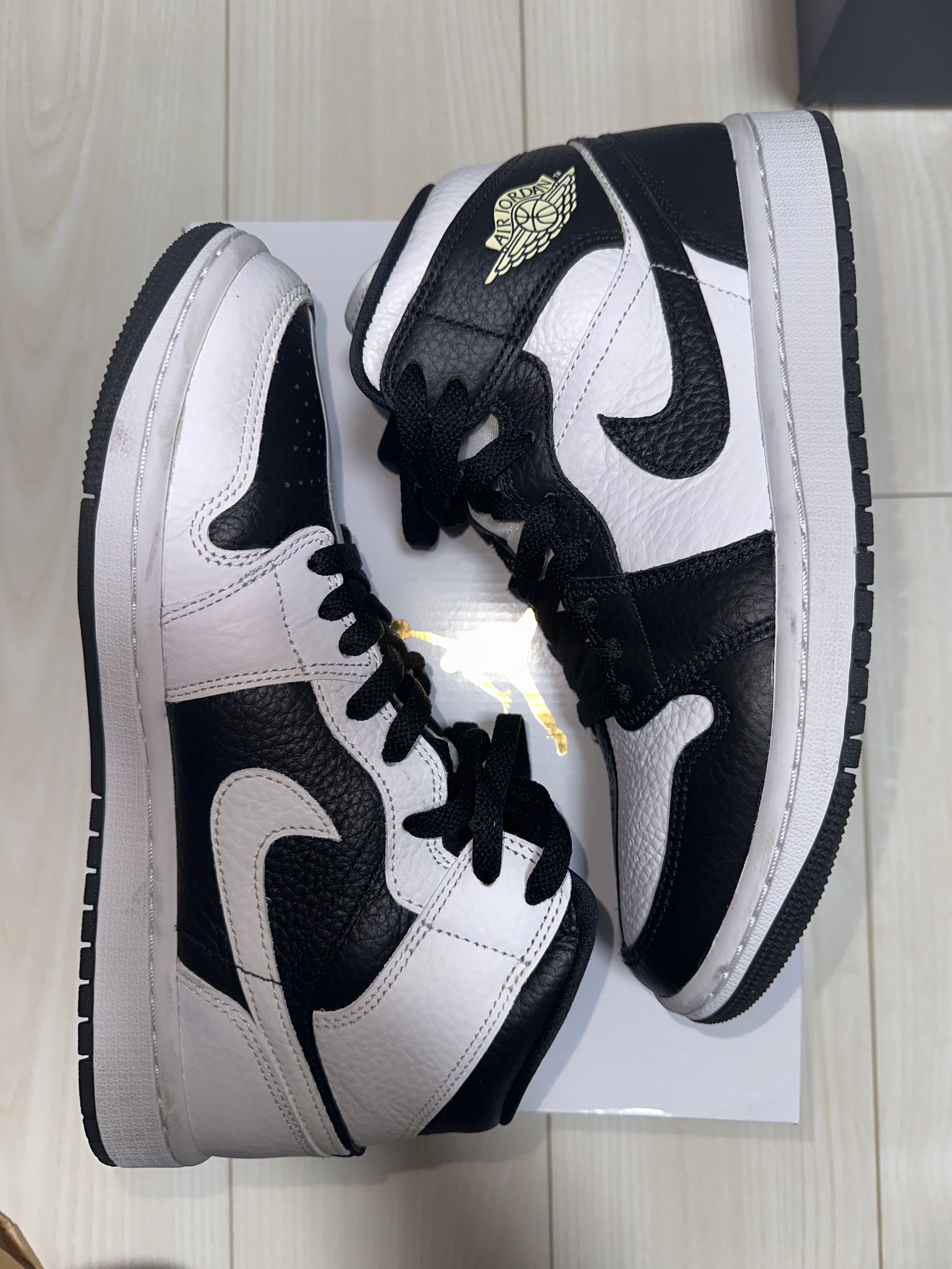 Nike Women's Air Jordan 1 Mid "Homage"