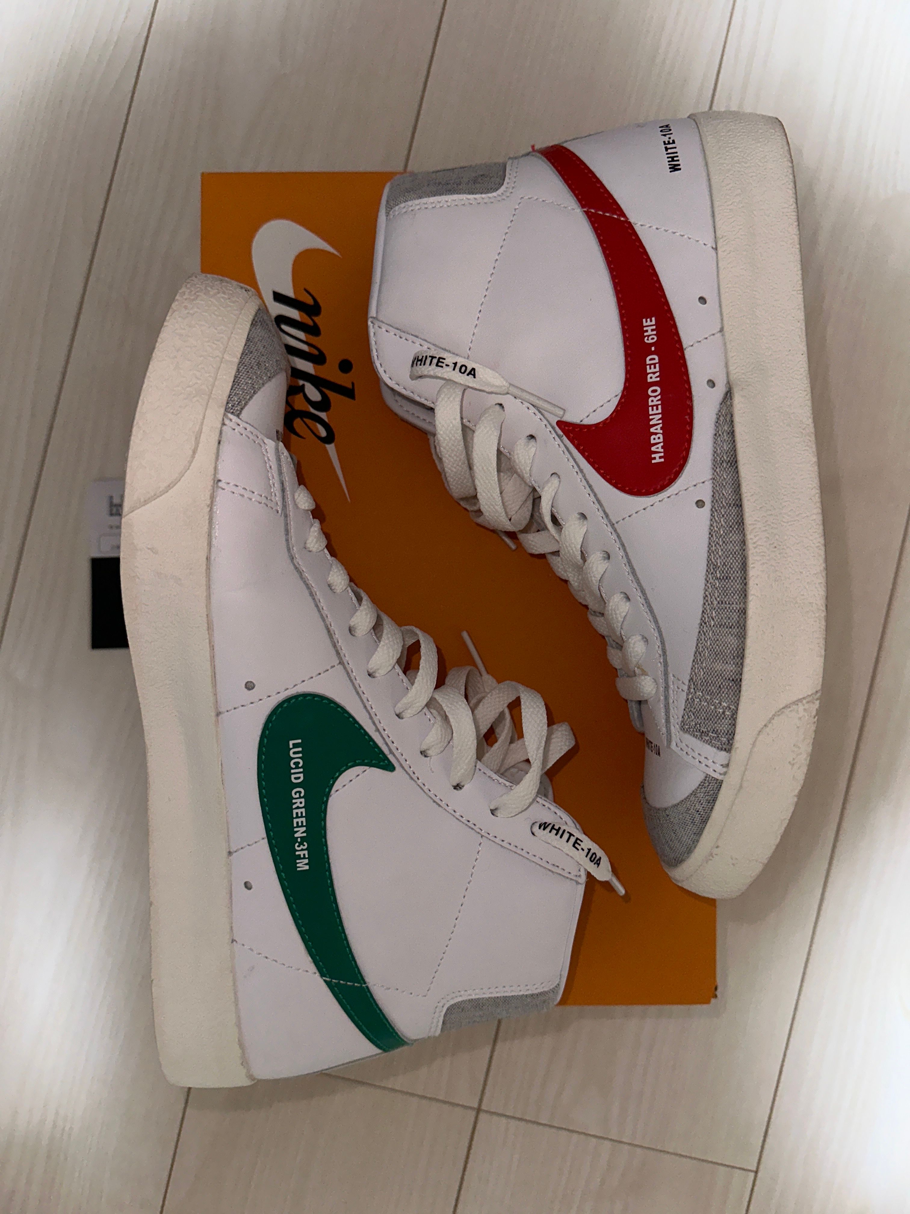 NIKE Women's MID BLAZER 77 "WHITE"