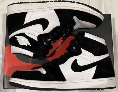 Nike Women's Air Jordan 1 Retro High OG "Black/White"