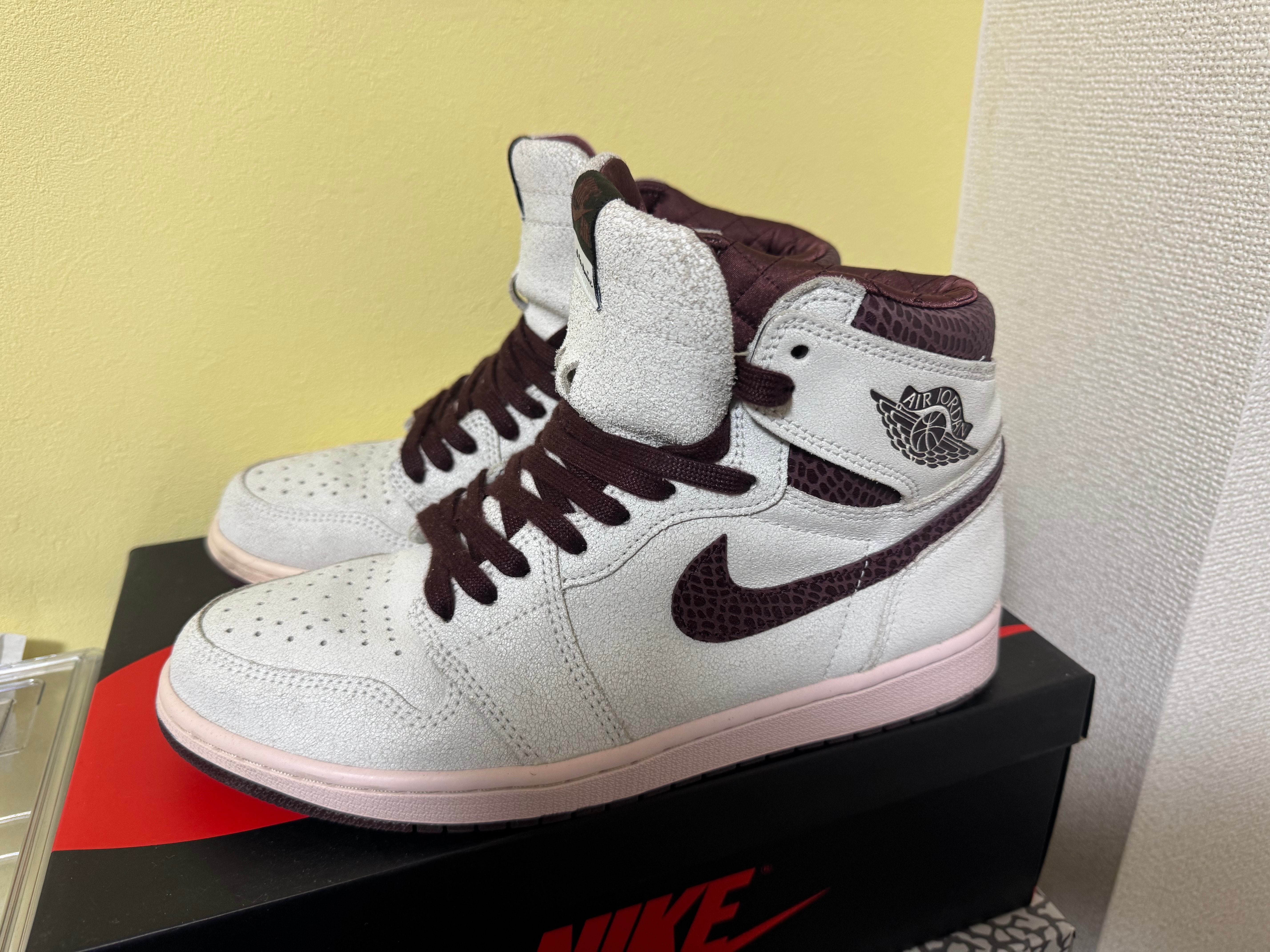 A Ma Maniere × Nike Air Jordan 1 Retro High OG "Sail and Burgundy"