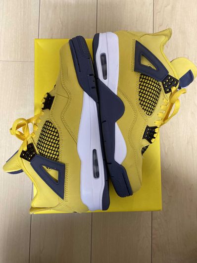 Nike Air Jordan 4 "Tour Yellow"