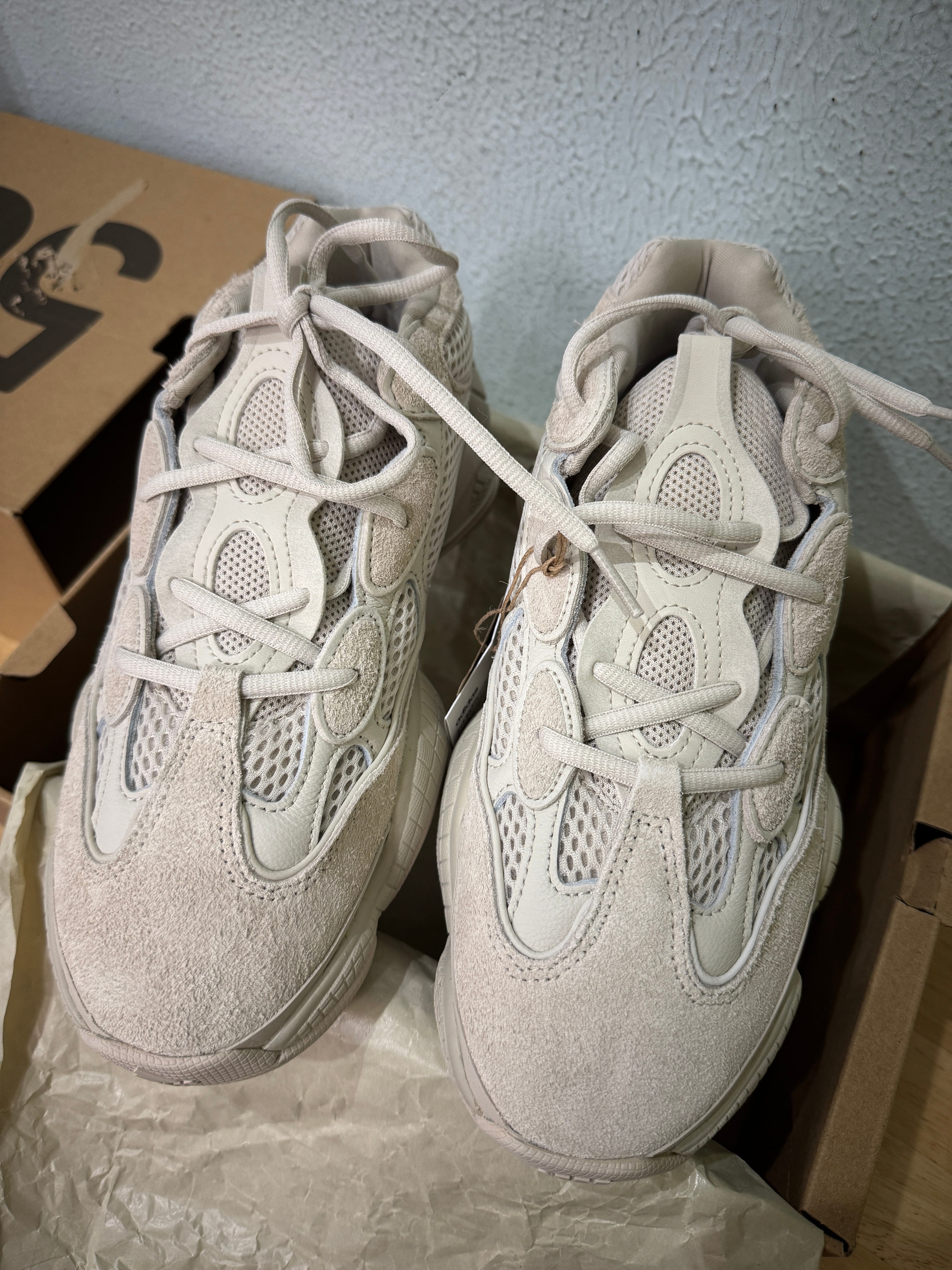 アディダス イージー500 "ブラッシュ"