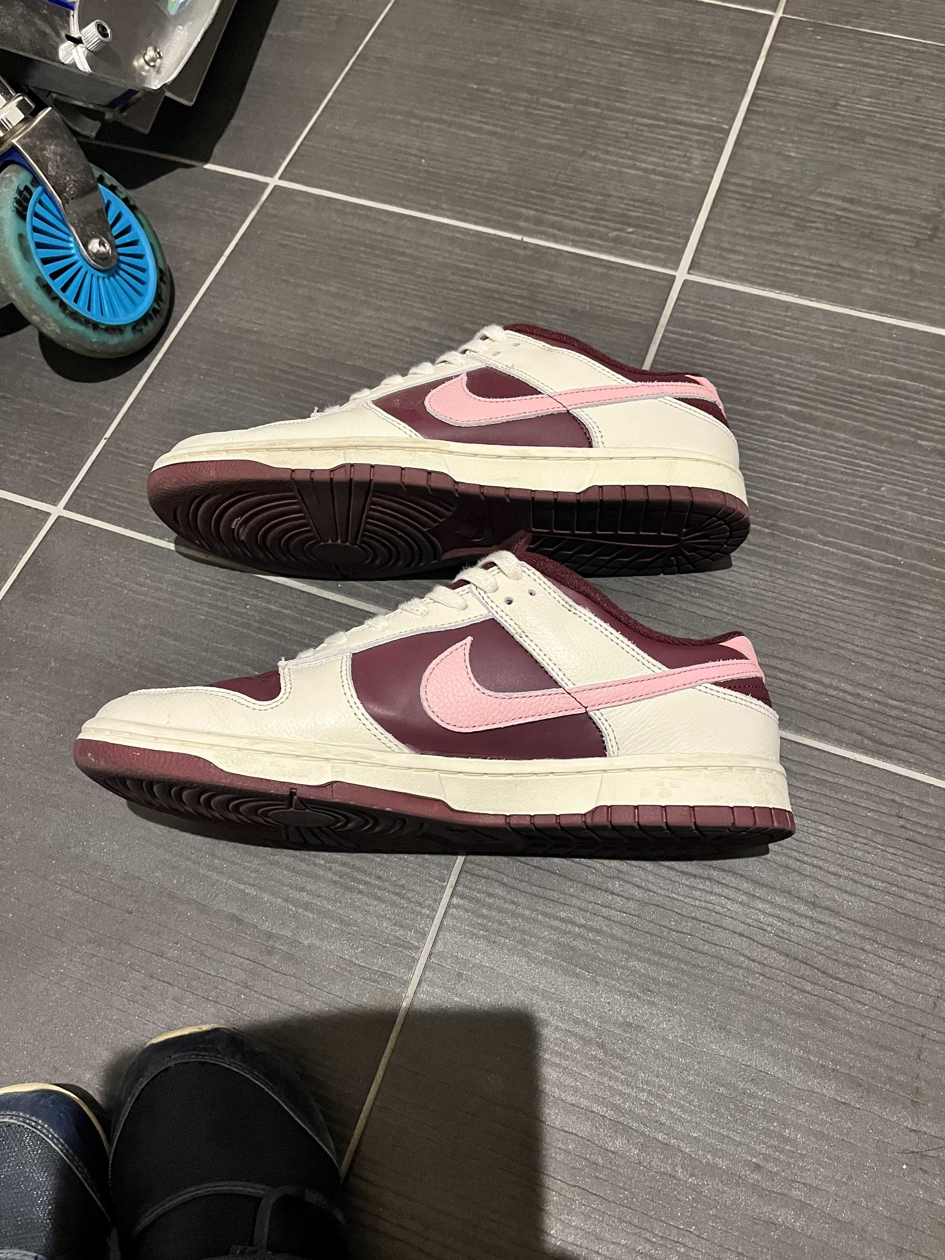 Nike Dunk Low "Valentine’s Day" (2023)