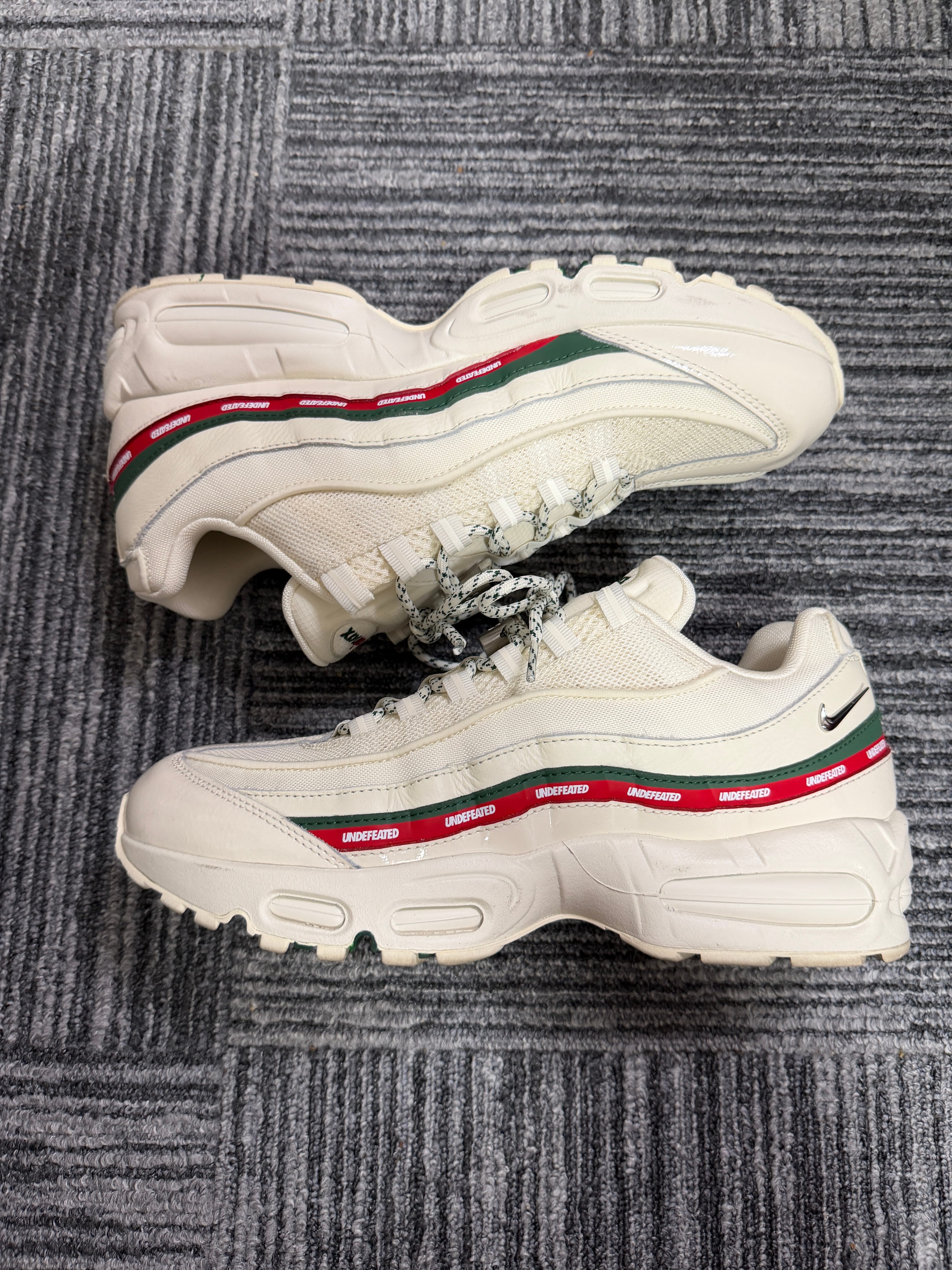 UNDEFEATED × Nike Air Max 95 SP "Sail"