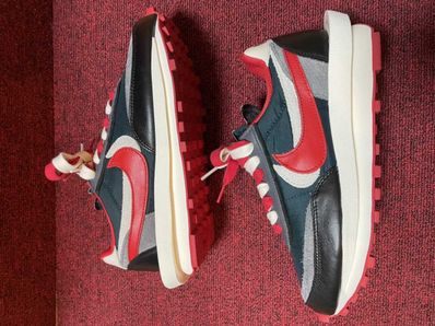 UNDERCOVER × sacai × Nike LD Waffle "Midnight Spruce/Pale Ivory-Dark Grey-University Red"