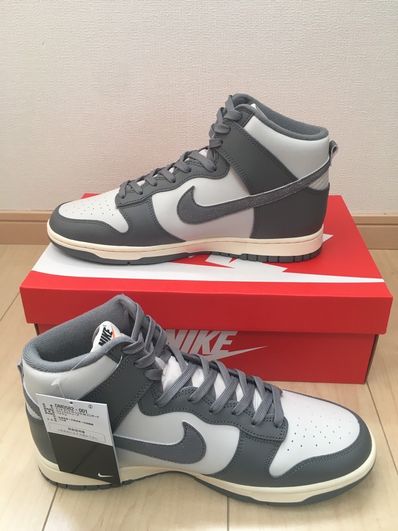 Nike Dunk High Retro SE Vintage "Light Bone and Tumbled Grey"