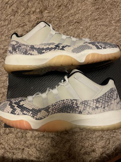 Retro 11 2025 low bone