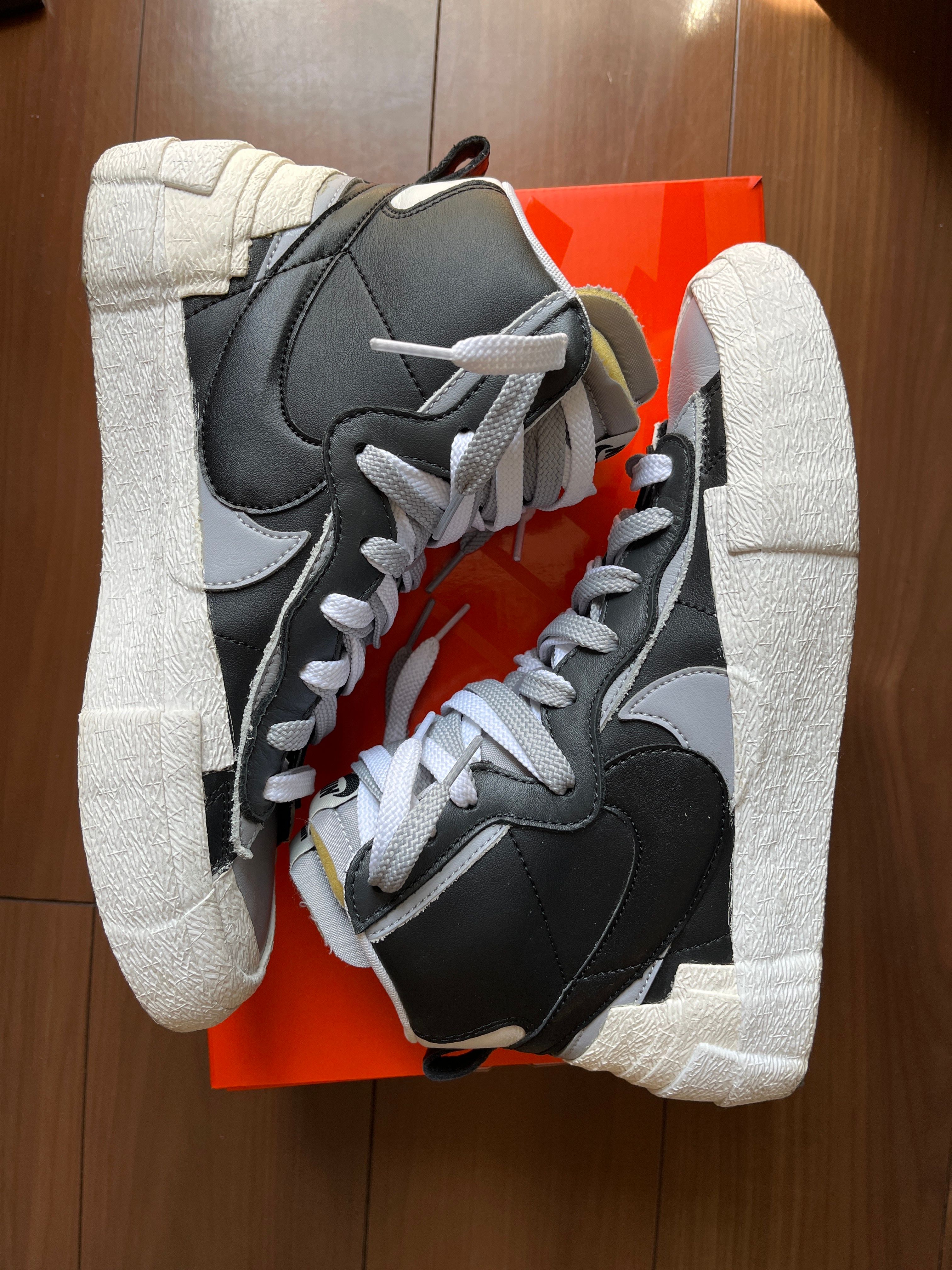 sacai × NIKE BLAZER MID "BLACK/WOLF GREY/WHITE"