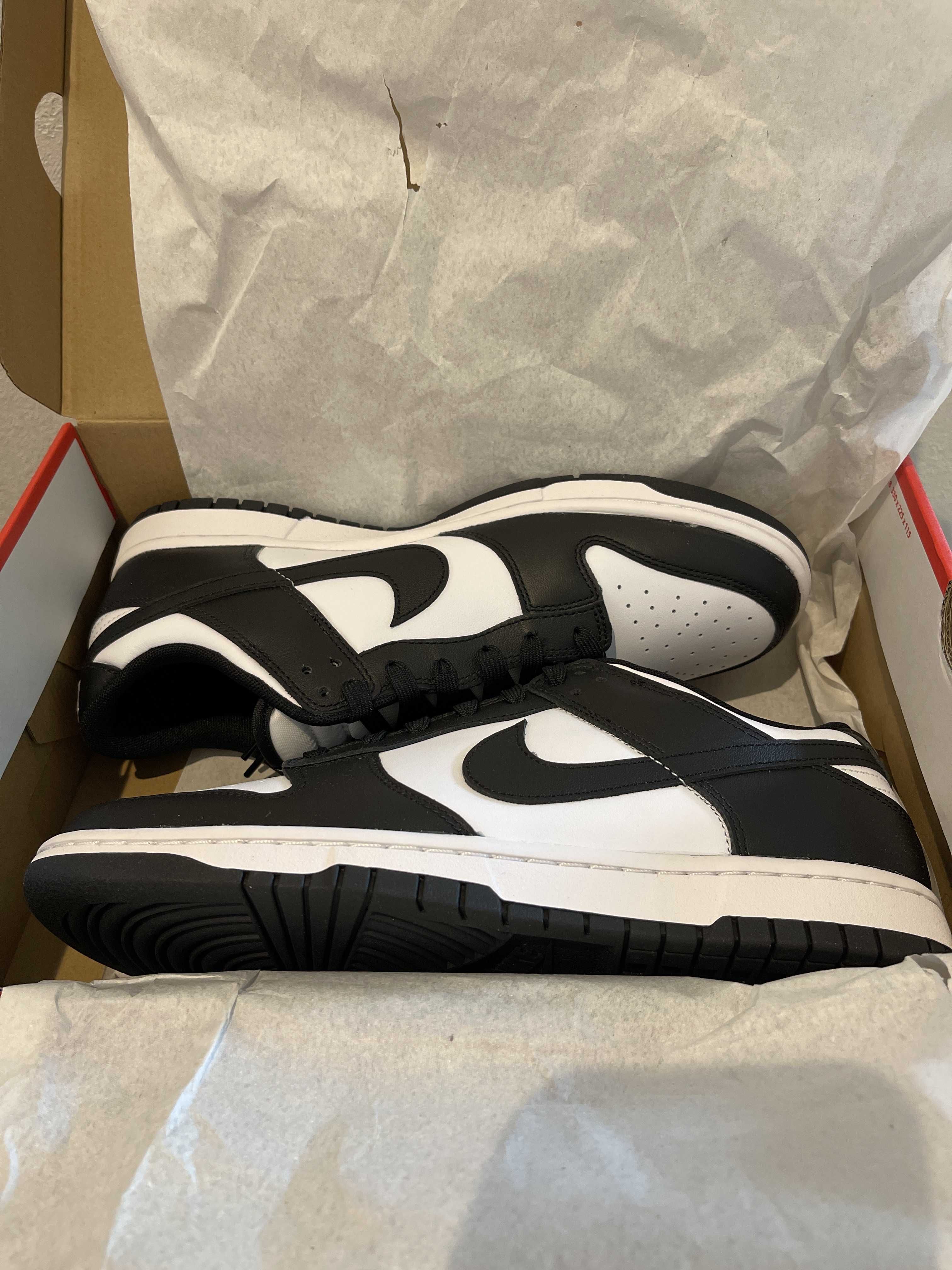 Nike Dunk Low Retro "Panda/White/Black"