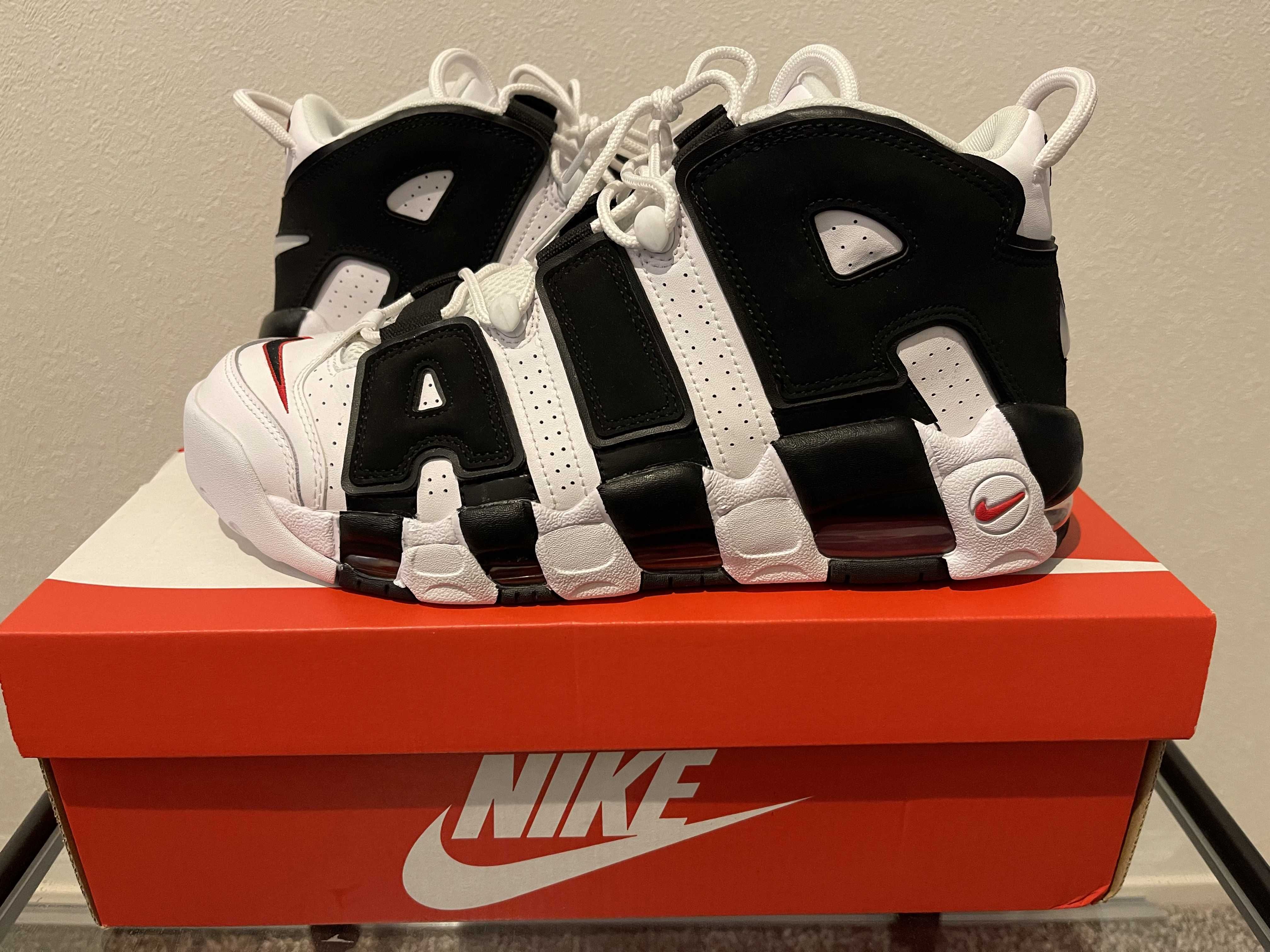 NIKE AIR MORE UPTEMPO "WHITE/BLACK/UNIVERSITY RED"(2020)