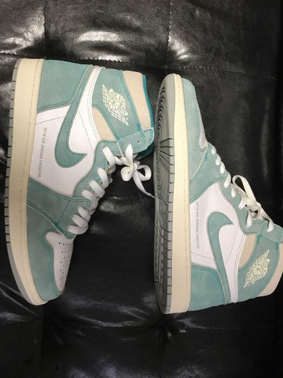 Nike Air Jordan 1 Retro High OG "Turbo Green"