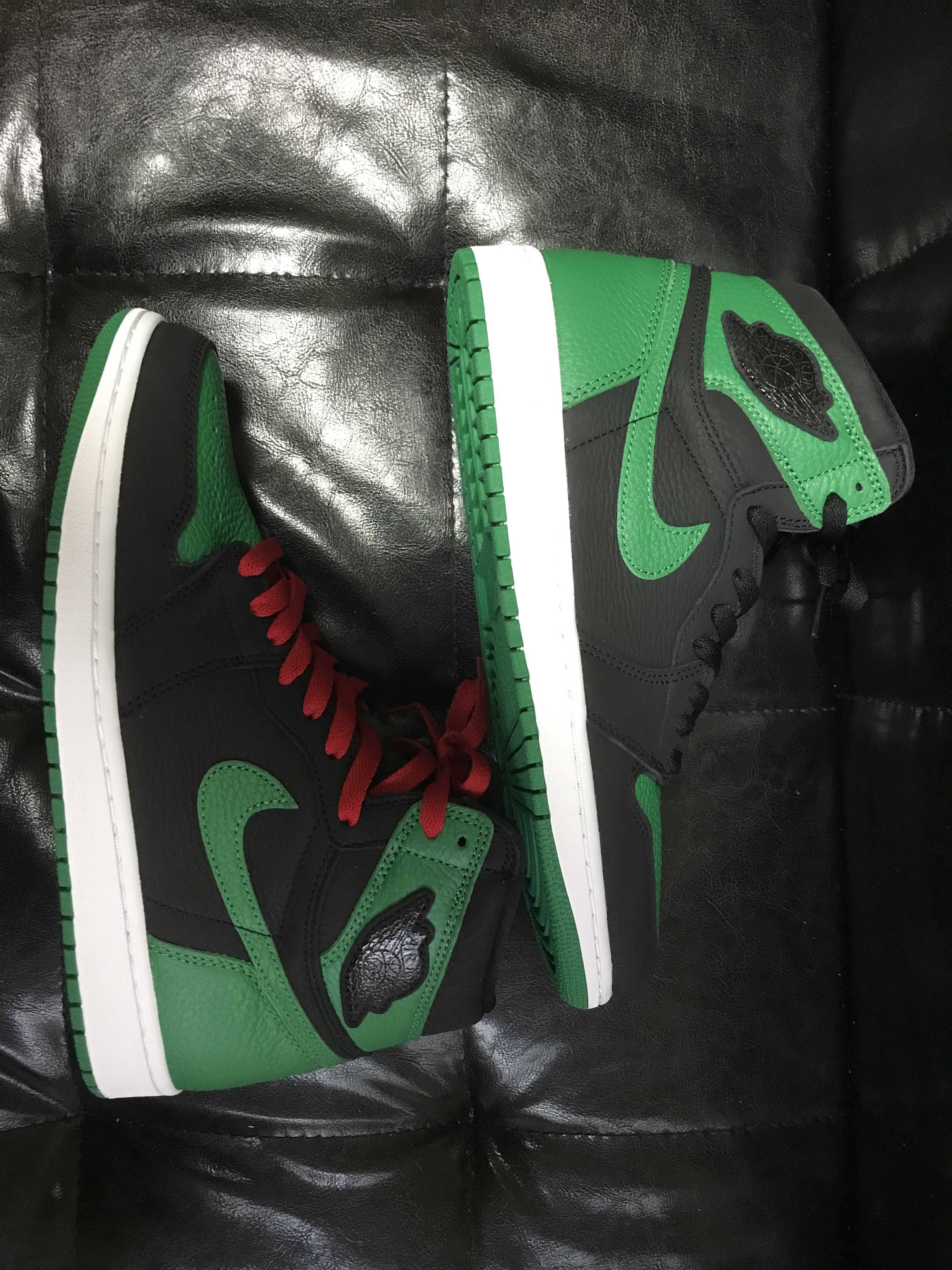 Nike Air Jordan 1 Retro High OG "Black/Pine Green" (2020)