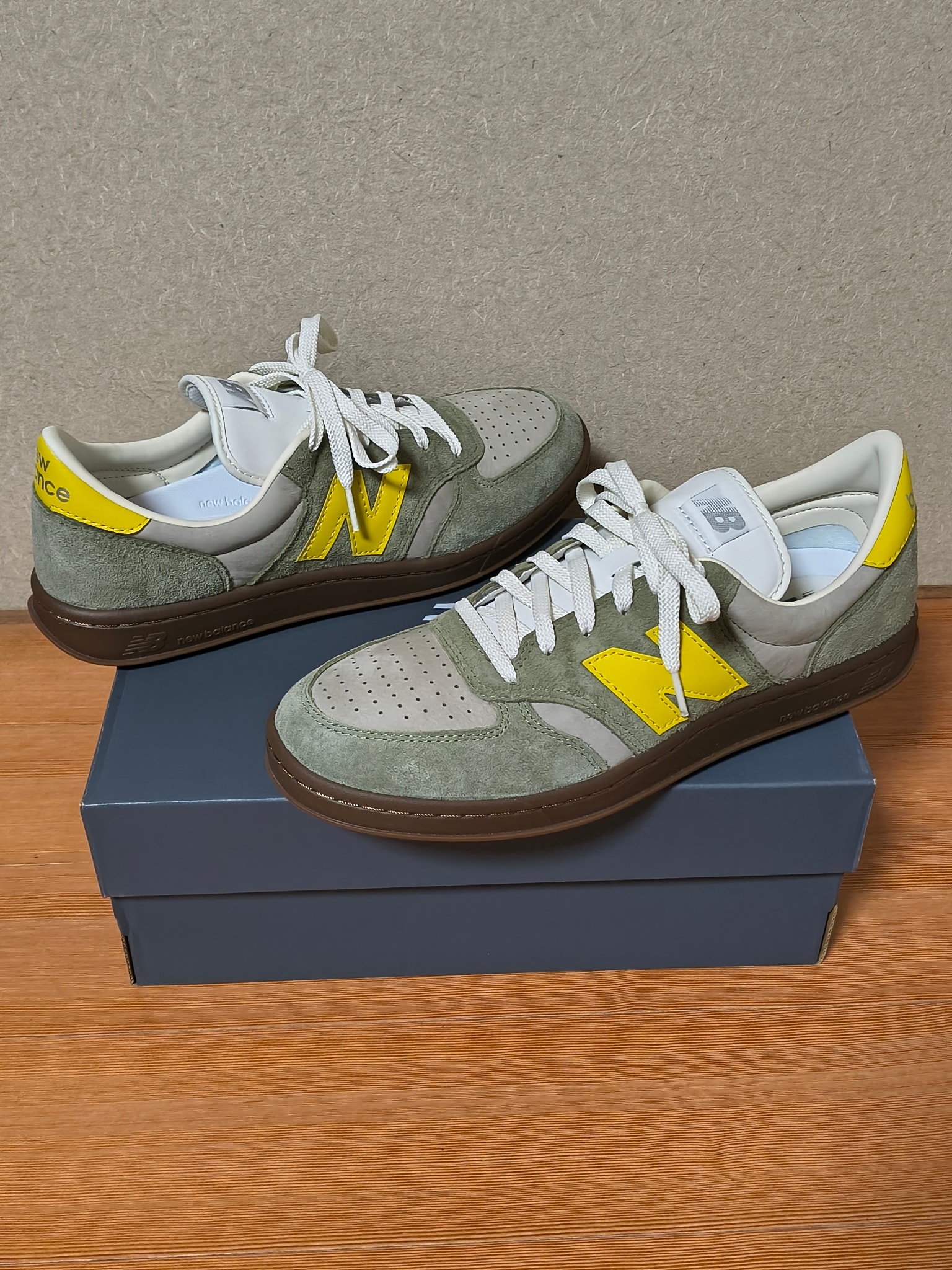 New Balance T500 "Dark Olvine/Apollo Gold"