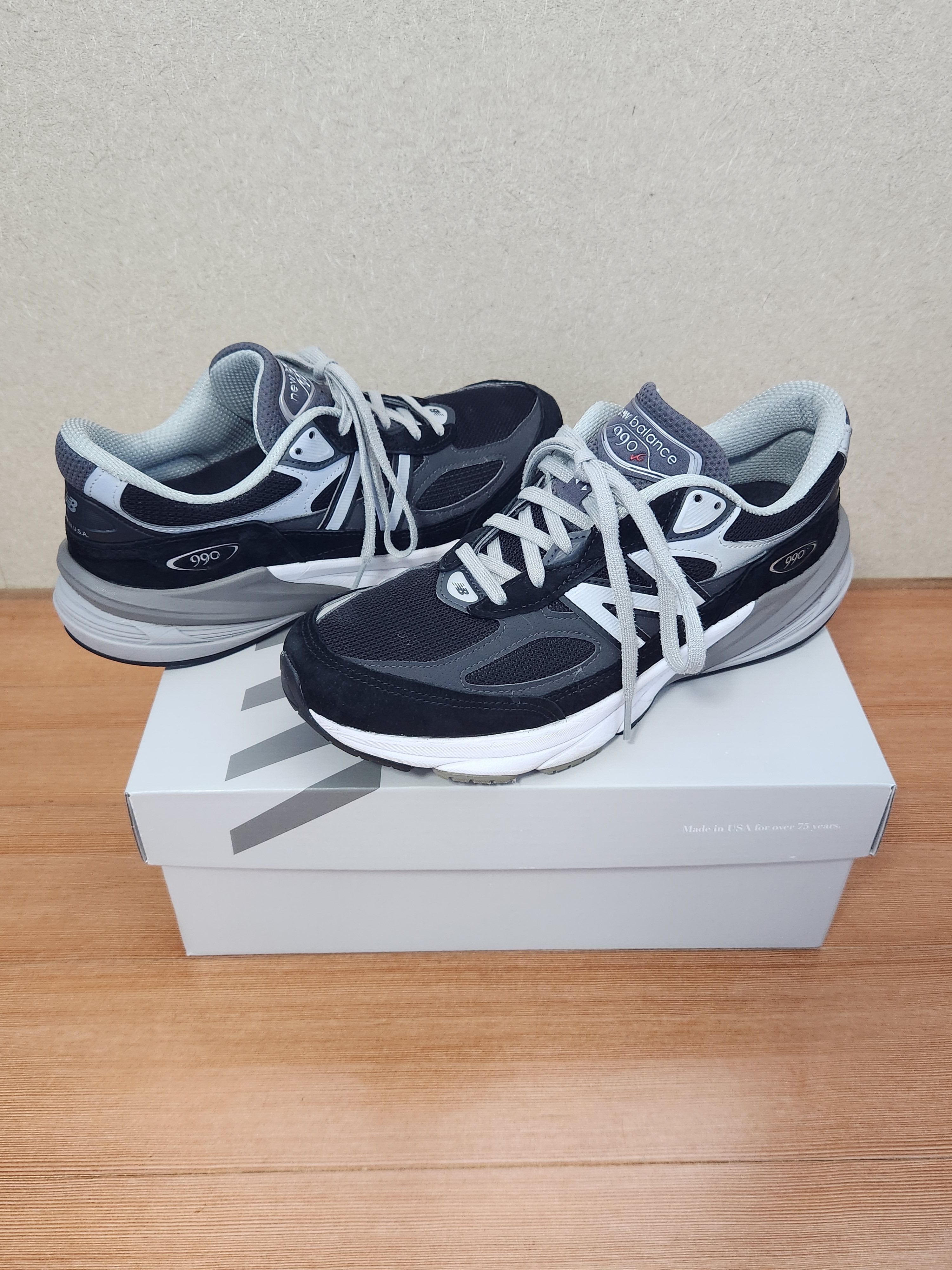 New Balance 990V6 "Black" (Heel NB Logo)