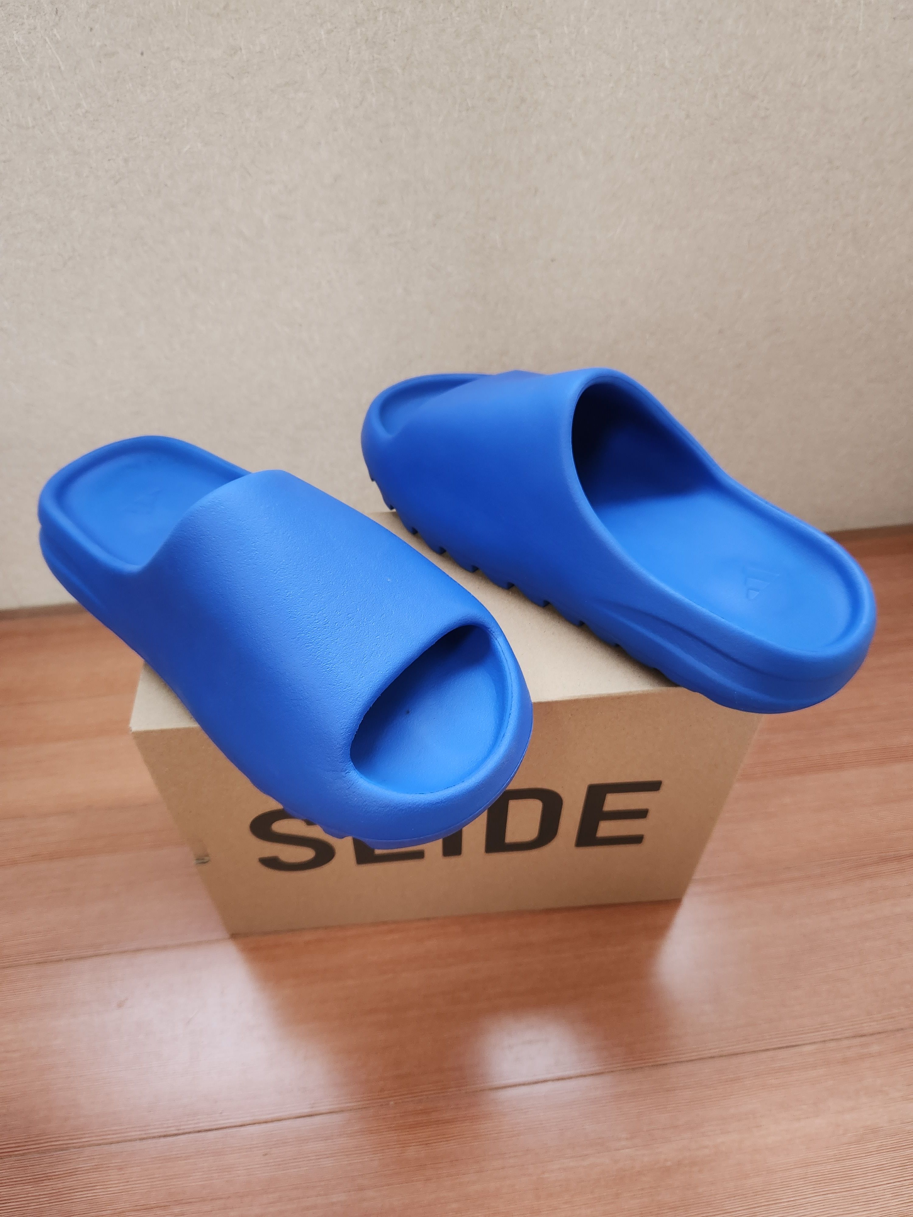 adidas YEEZY Slide "Azure"