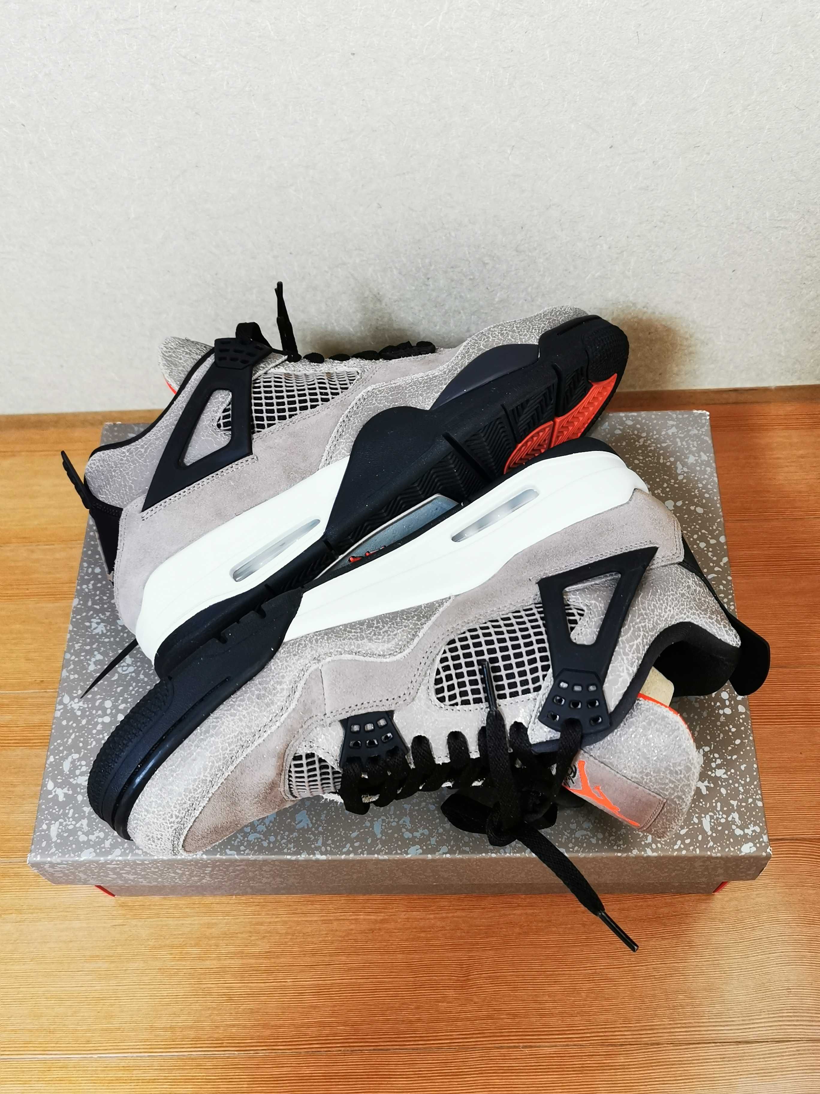 Nike Air Jordan 4 "Taupe Haze"