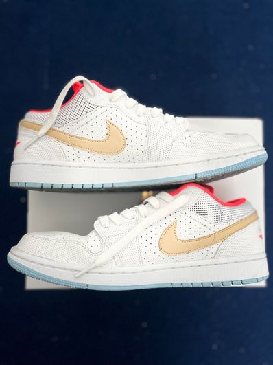 Nike Women's Air Jordan 1 Low SE "Flash Crimson"