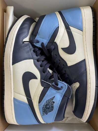Nike Air Jordan 1 Retro High OG "Obsidian/University Blue"