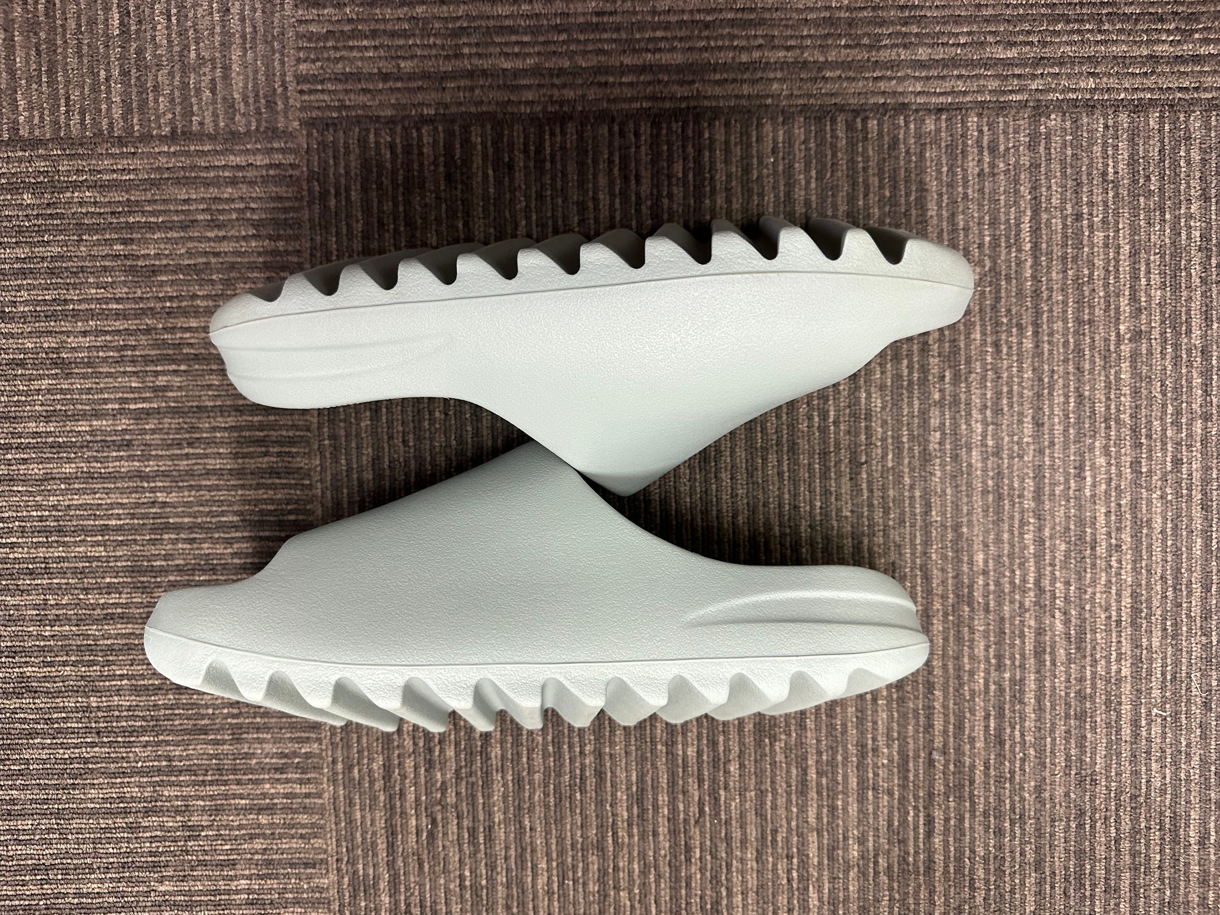 adidas YEEZY Slide "Salt"