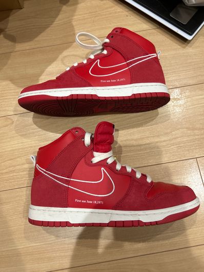 NIKE DUNK HIGH SE FIRST USE "UNIVERSITY RED"