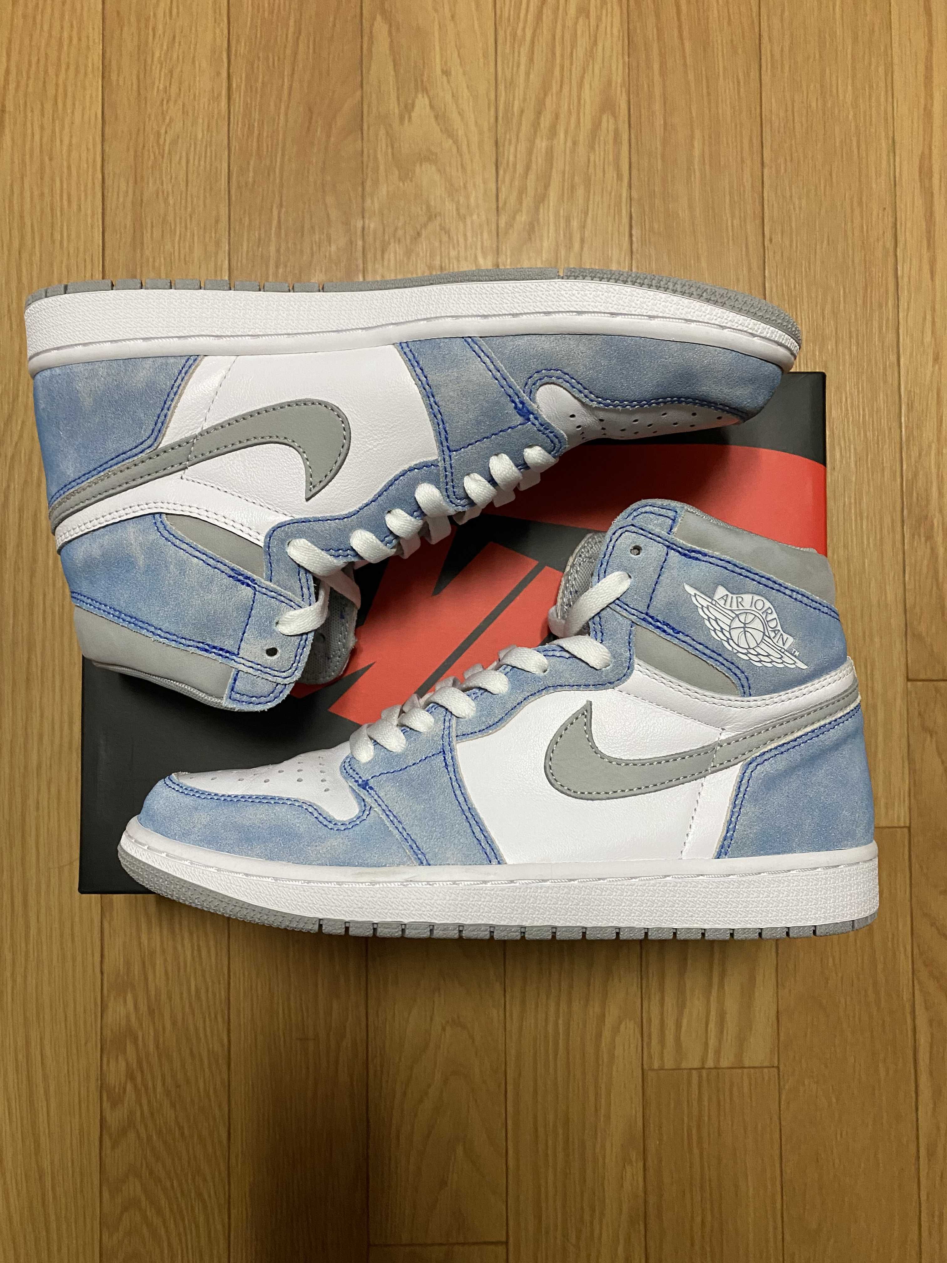 Nike Air Jordan 1 High OG "Hyper Royal"