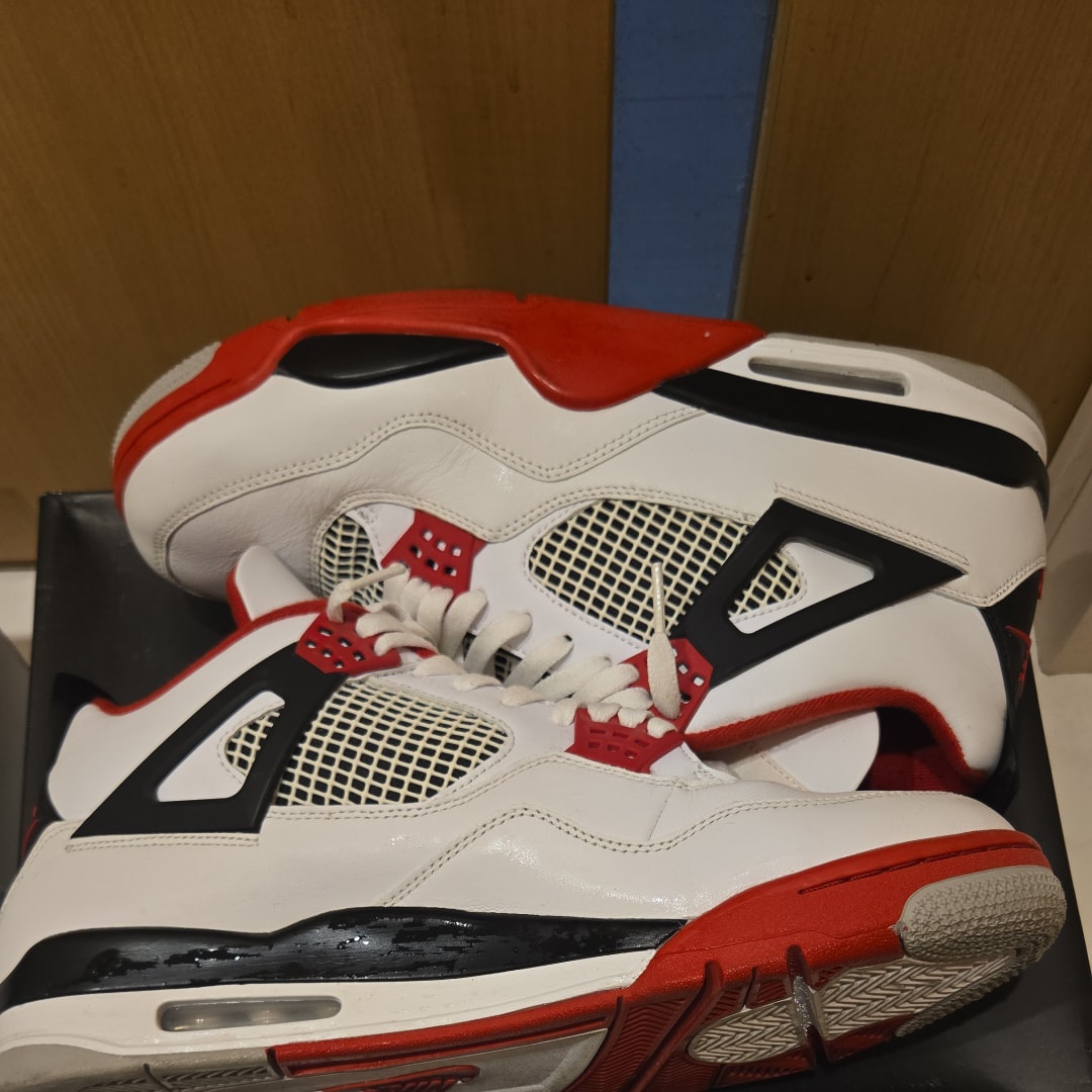 Nike Air Jordan 4 Retro OG "Fire Red" (2020)