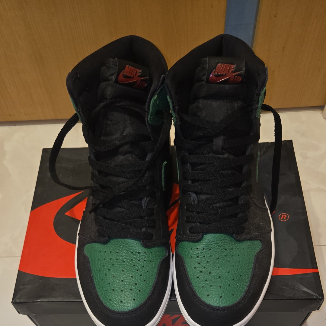 Nike Air Jordan 1 Retro High OG "Black/Pine Green" (2020)