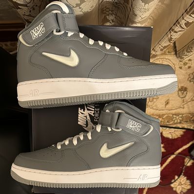 Nike Air Force 1 Mid NYC "Cool Grey"