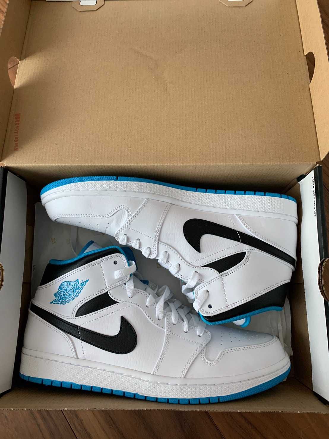 Nike Air Jordan 1 Mid "White/Laser blue"