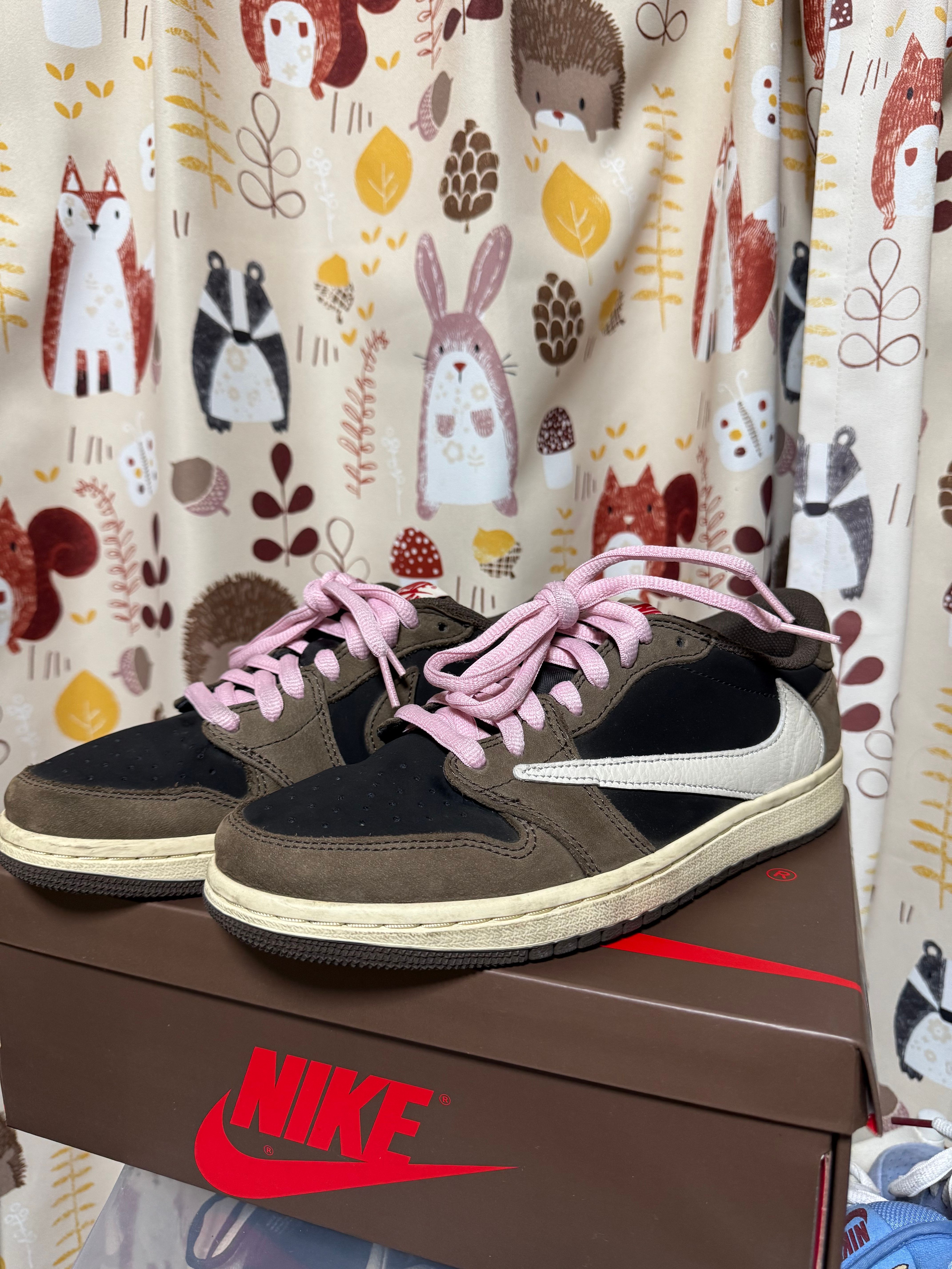 Travis Scott × Nike Air Jordan 1 Low OG SP-T  "Black/Dark Mocha"