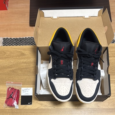 Nike Air Jordan 1 Low "Sail University Gold Black"