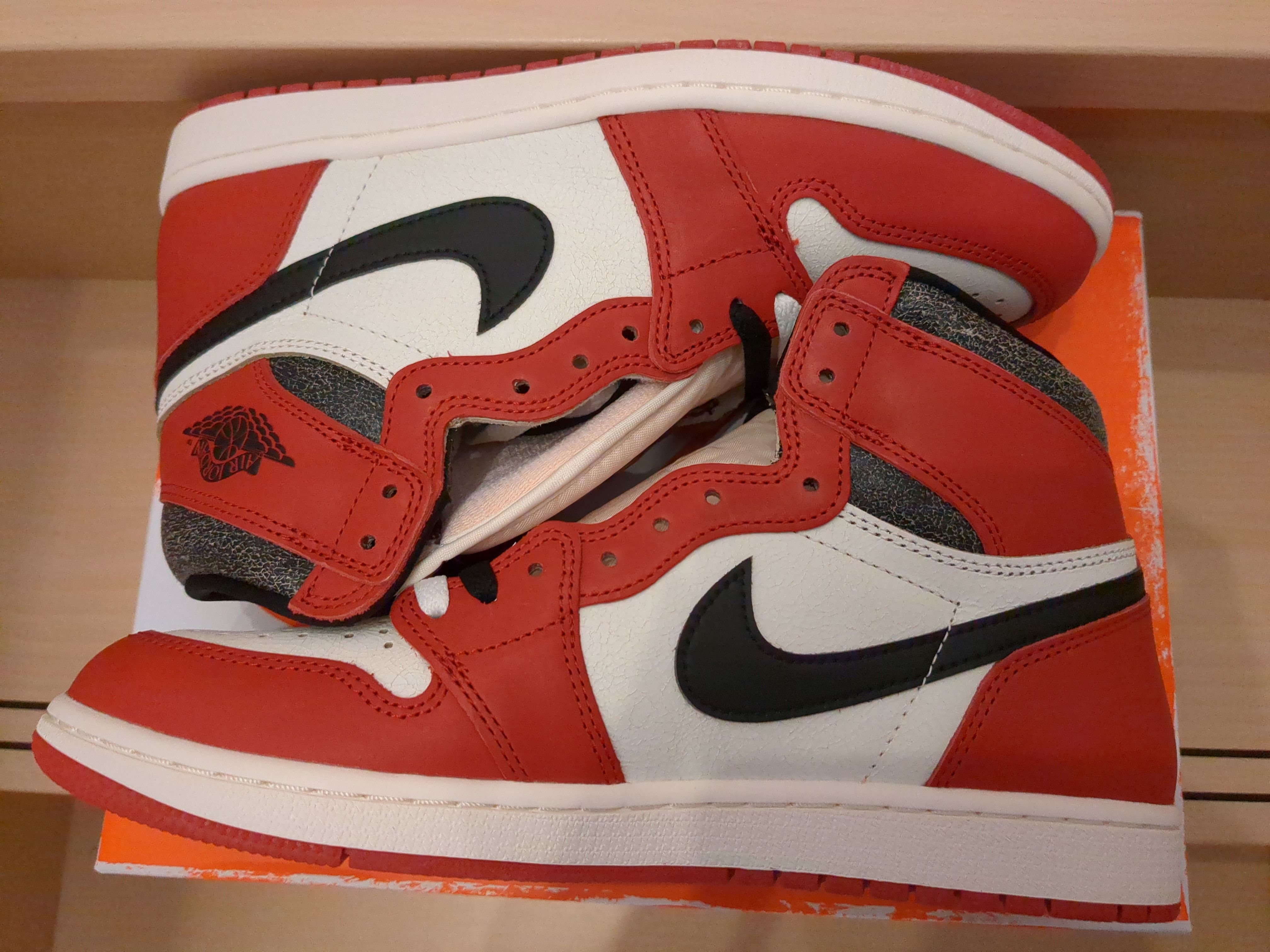Nike Air Jordan 1 High OG "Lost & Found/Chicago"