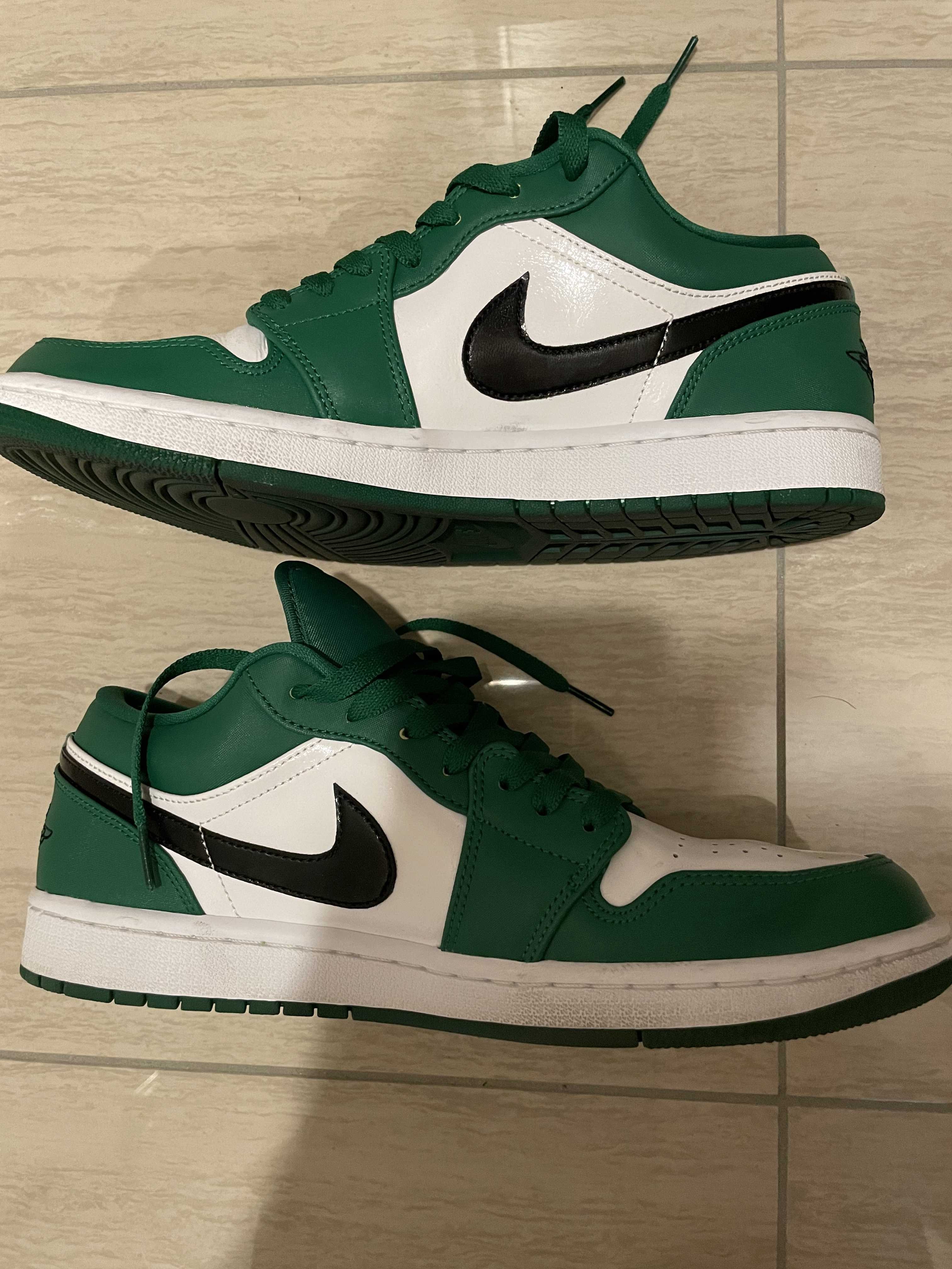 NIKE AIR JORDAN 1 LOW "PINE GREEN/WHITE"