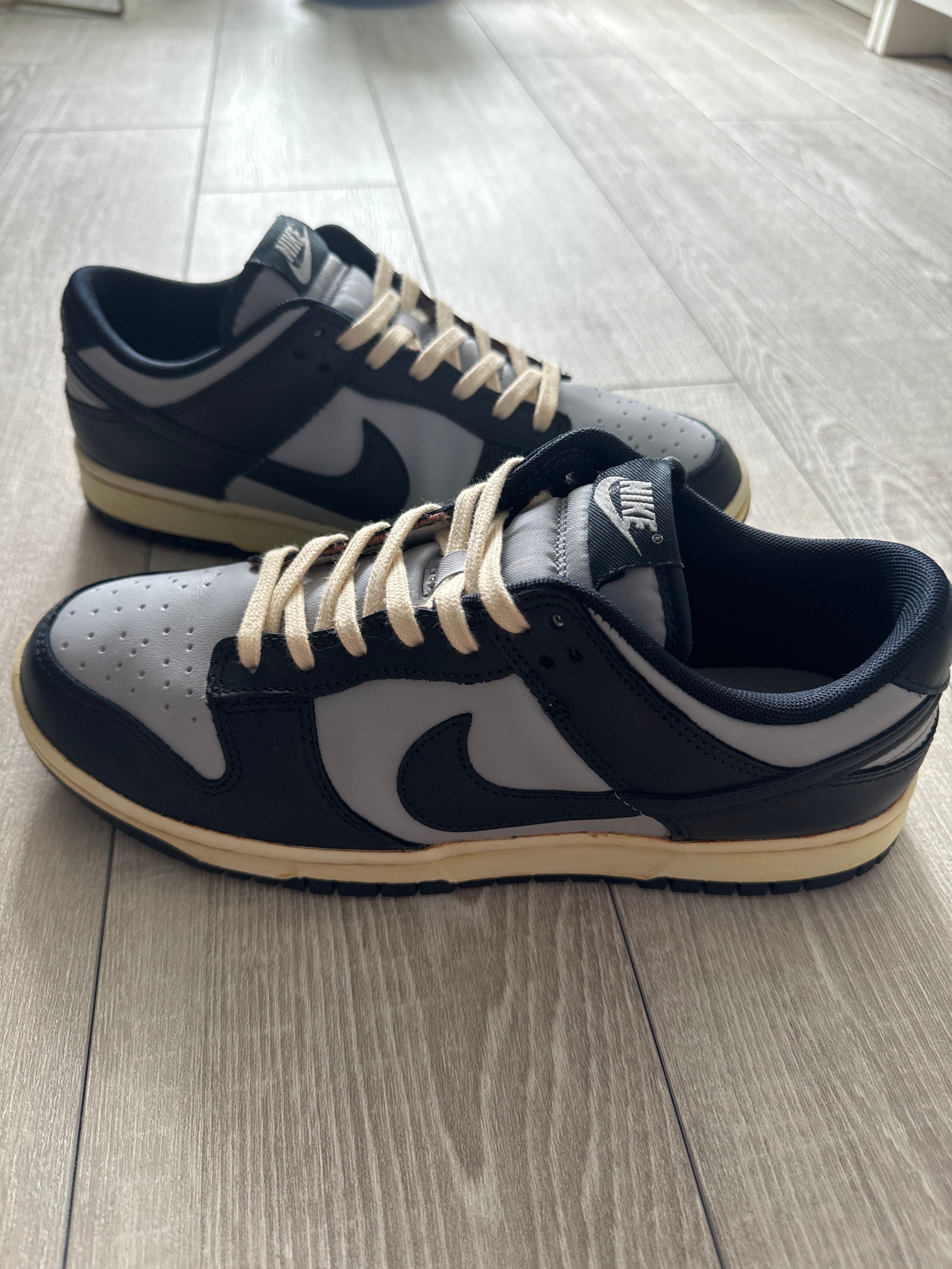 Nike Dunk Low "Championship Grey"