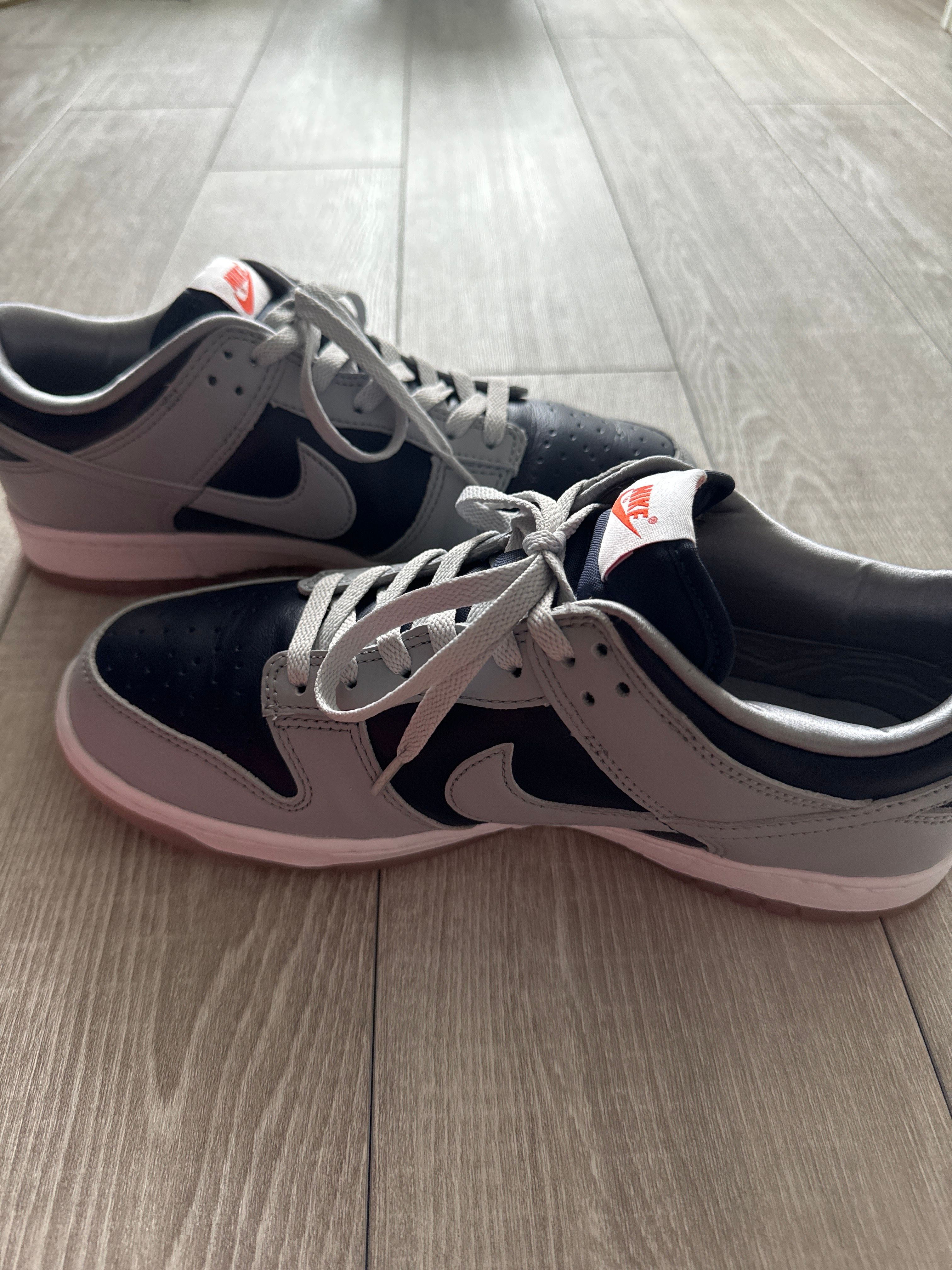 NIKE Women's DUNK LOW "COLLEGE NAVY"