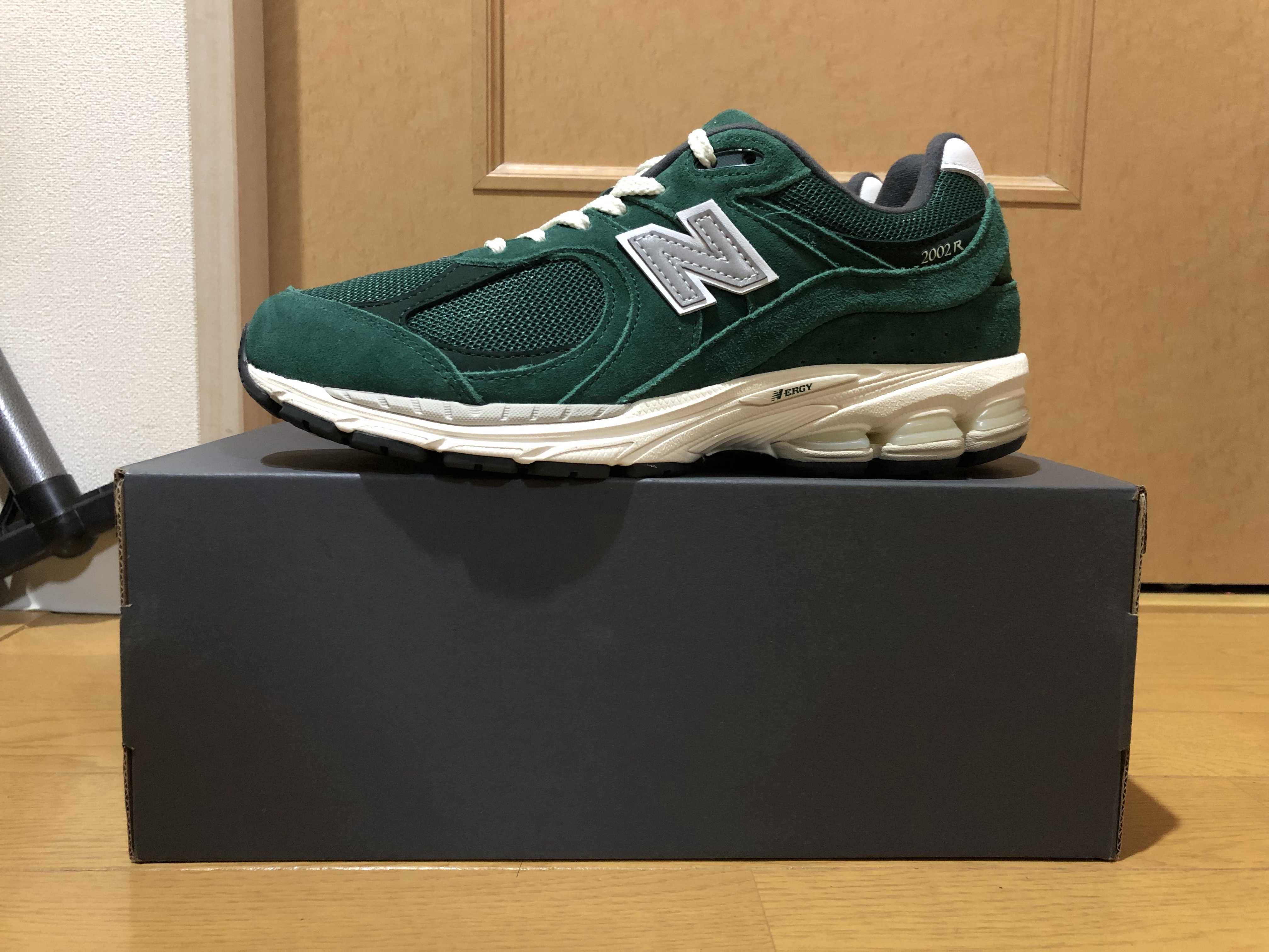 New Balance 2002R "Forest Green"
