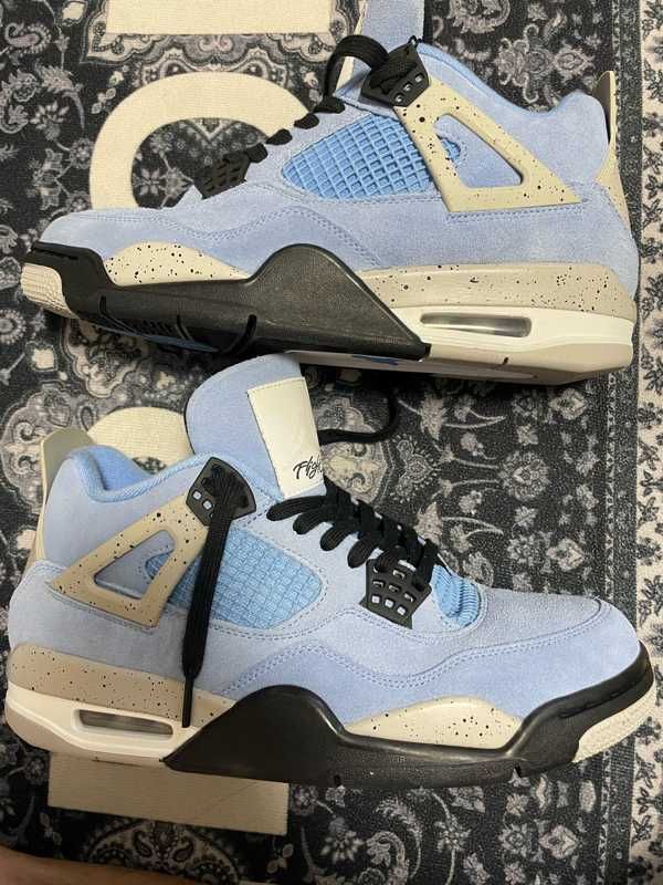 Nike Air Jordan 4 "University Blue"