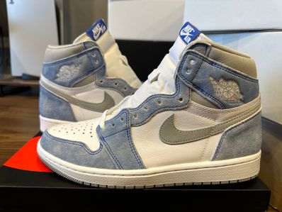 Nike Air Jordan 1 High OG "Hyper Royal"