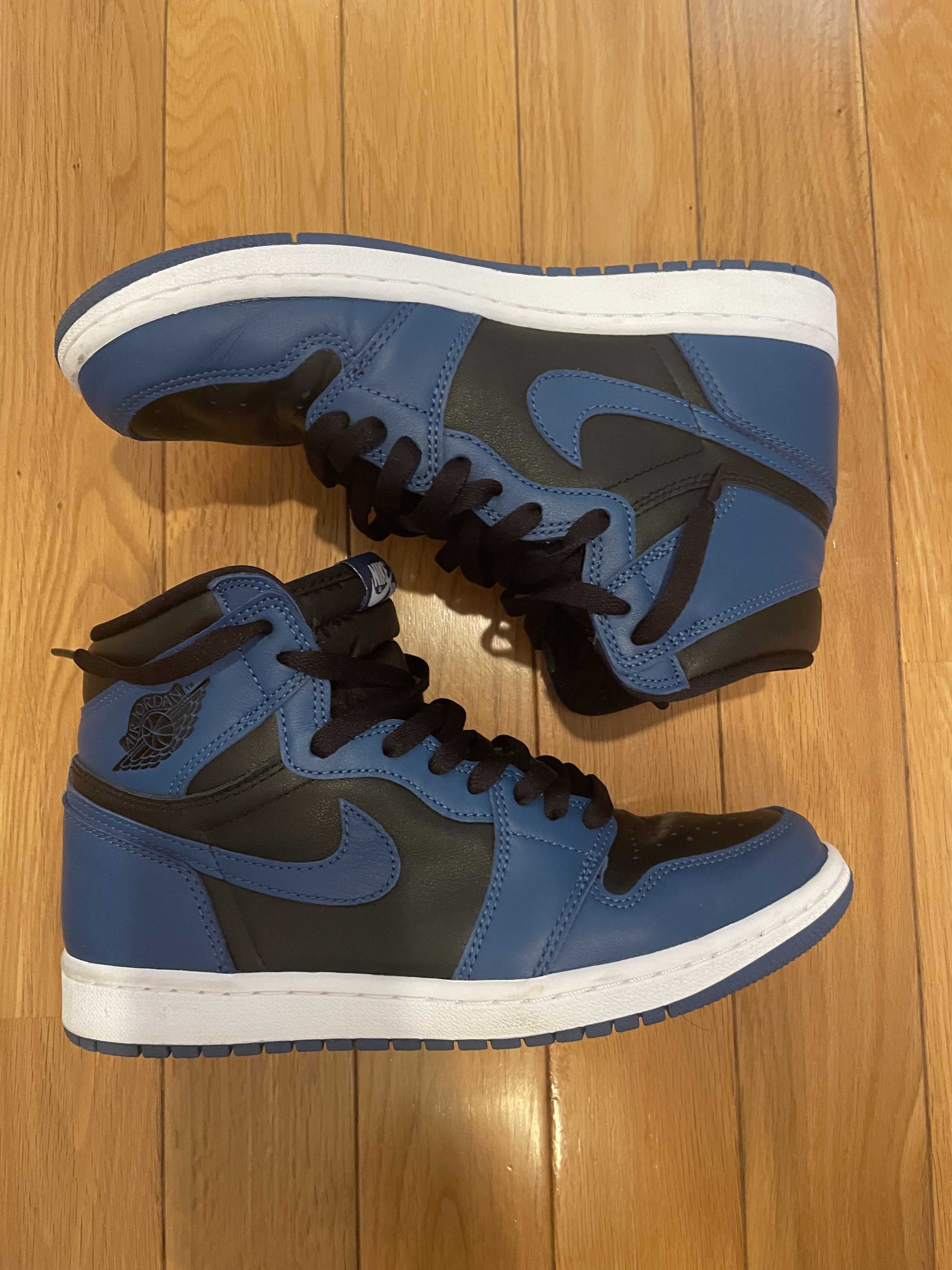 Nike Air Jordan 1 Retro High OG "Dark Marina Blue"