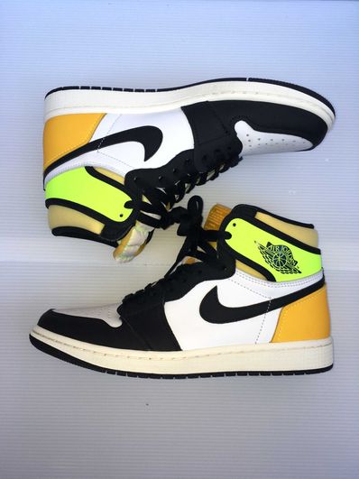 Nike Air Jordan 1 High OG "Volt Gold"