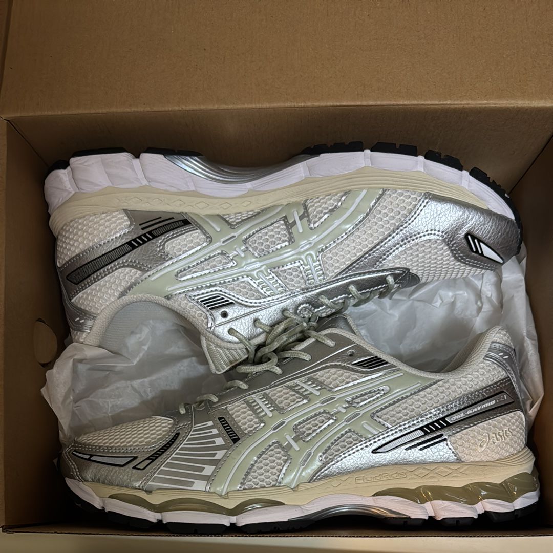 KITH Ronnie Fieg × Asics Gel-Kayano 12.1 "Cream/Pure Aqua"