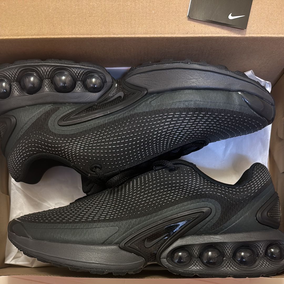 Nike Air Max DN "Black and Dark Smoke Grey"