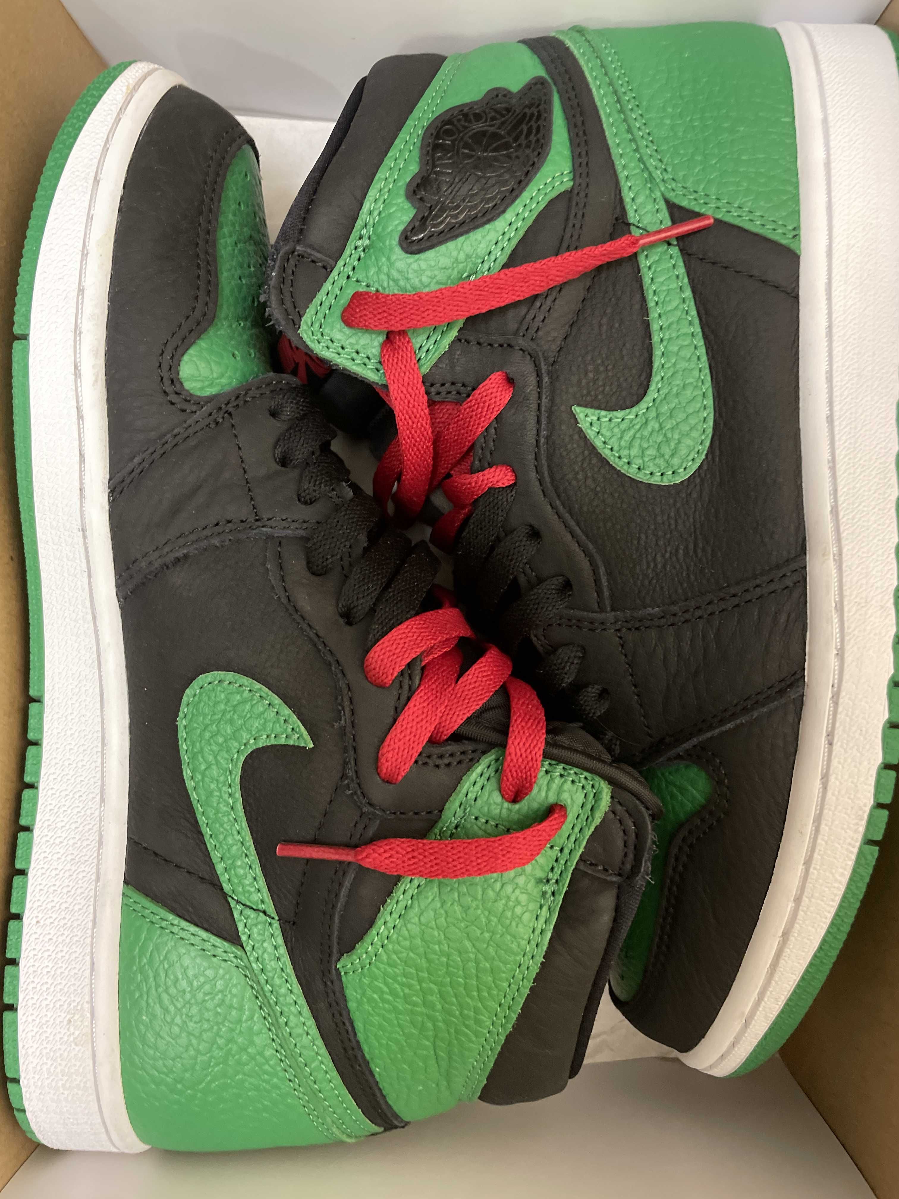 Nike Air Jordan 1 Retro High OG "Black/Pine Green" (2020)