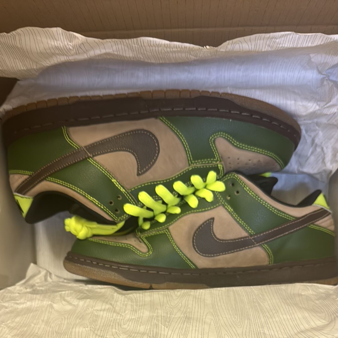 Nike SB Dunk Low "Jedi"