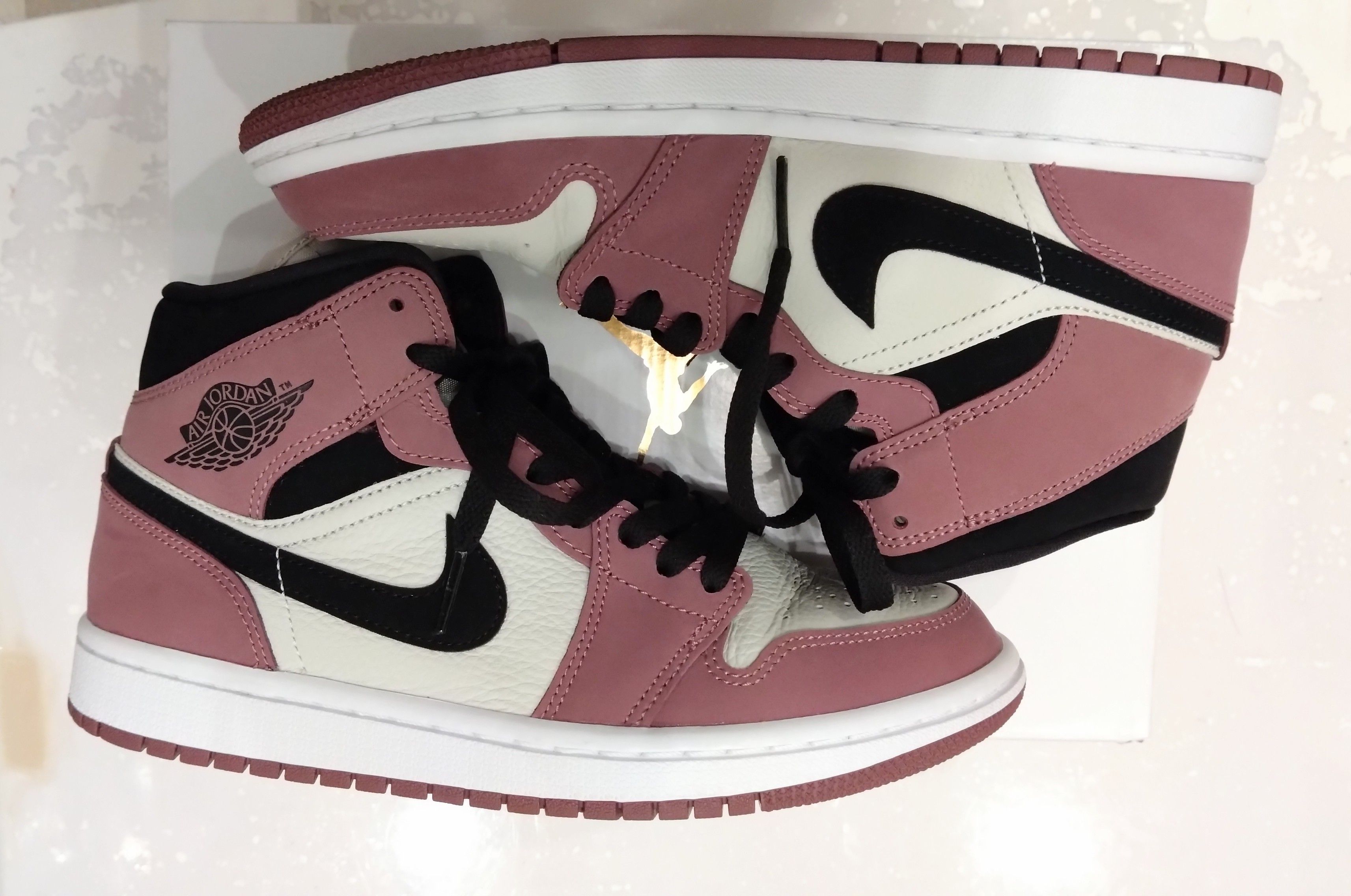 Nike Women's Air Jordan 1 Mid "Berry Pink"