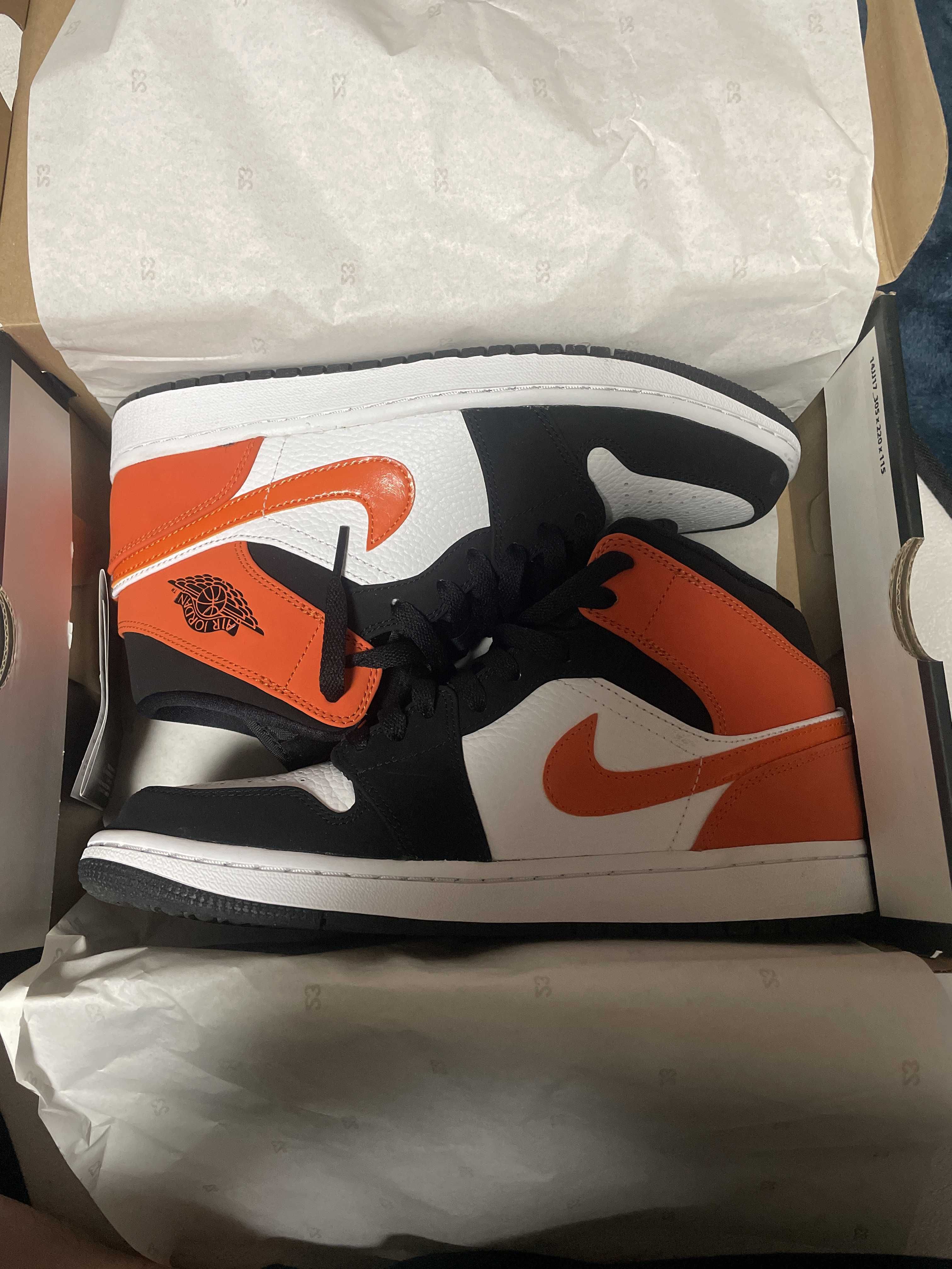 NIKE AIR JORDAN 1 MID "SHATTERED BACKBOARD"