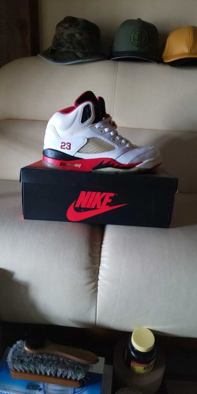 Nike Air Jordan 5 Retro "Fire Red/Black Tongue" (2013)