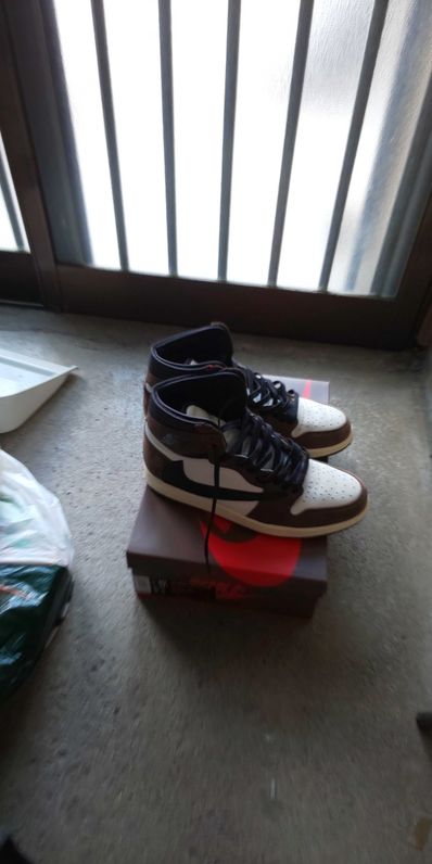 Travis Scott × Nike Air Jordan 1 Retro High OG TS SP "Sail/Dark Mocha"