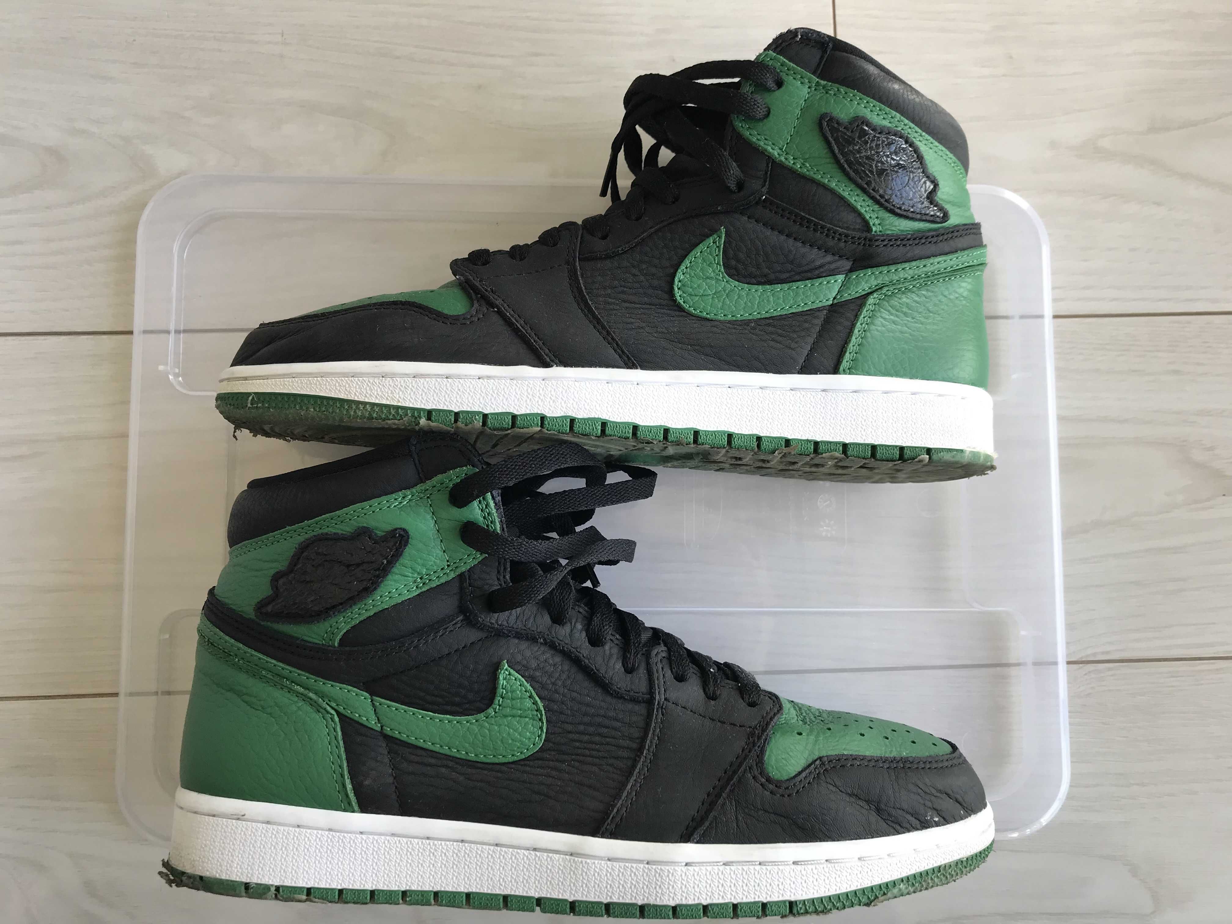 Nike Air Jordan 1 Retro High OG "Black/Pine Green" (2020)