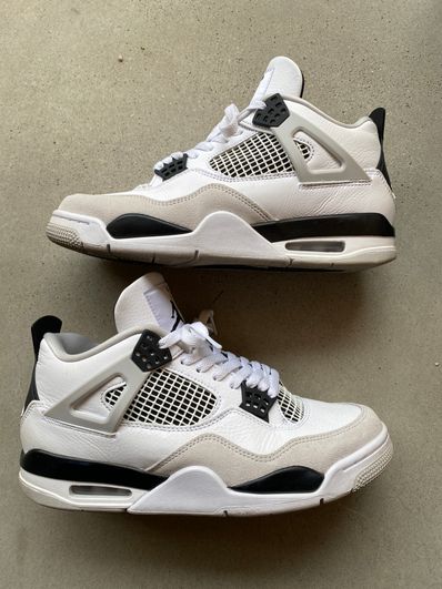 Nike Air Jordan 4 "Military Black"